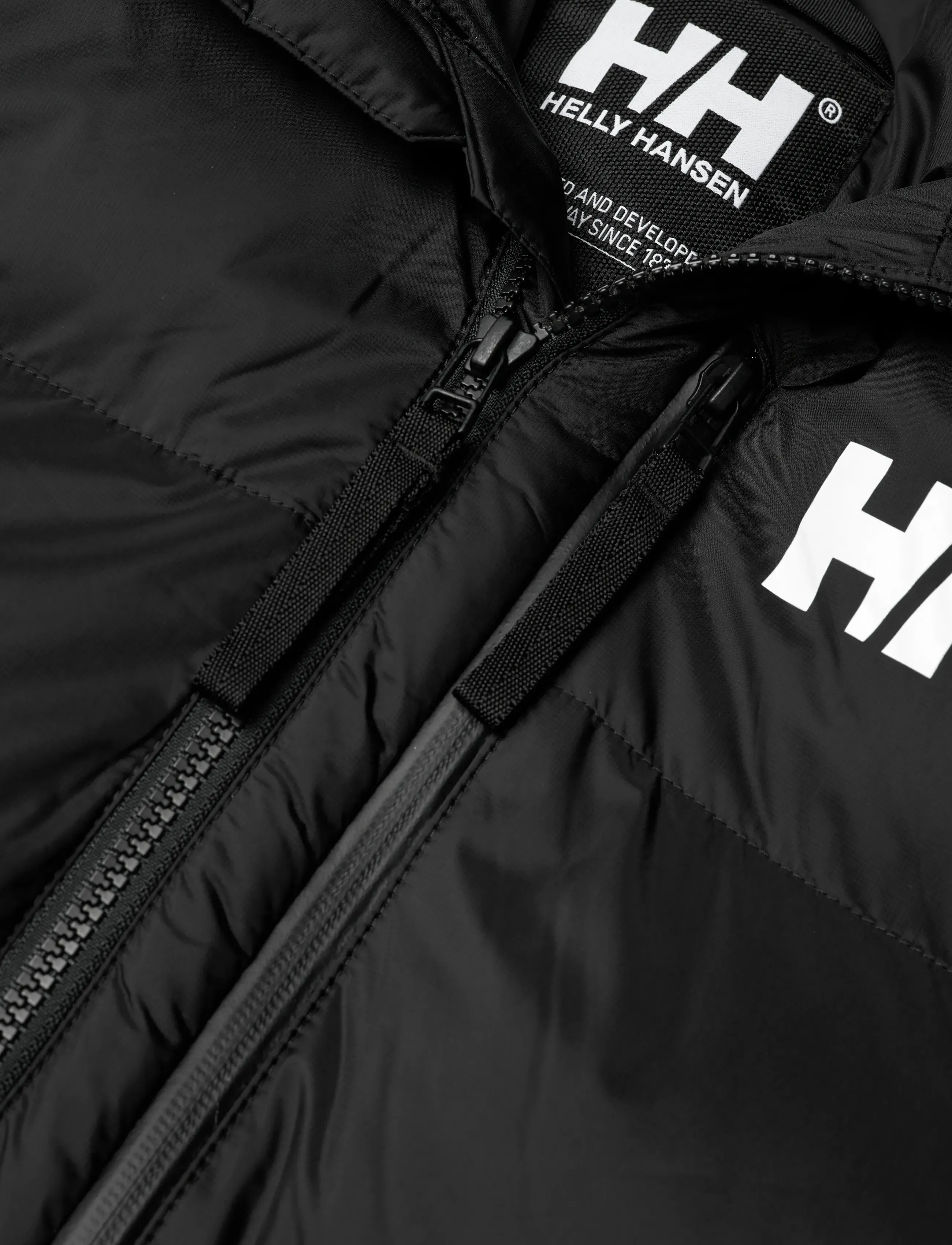 Helly Hansen - ACTIVE WINTER PARKA - sportjackor - black - 4