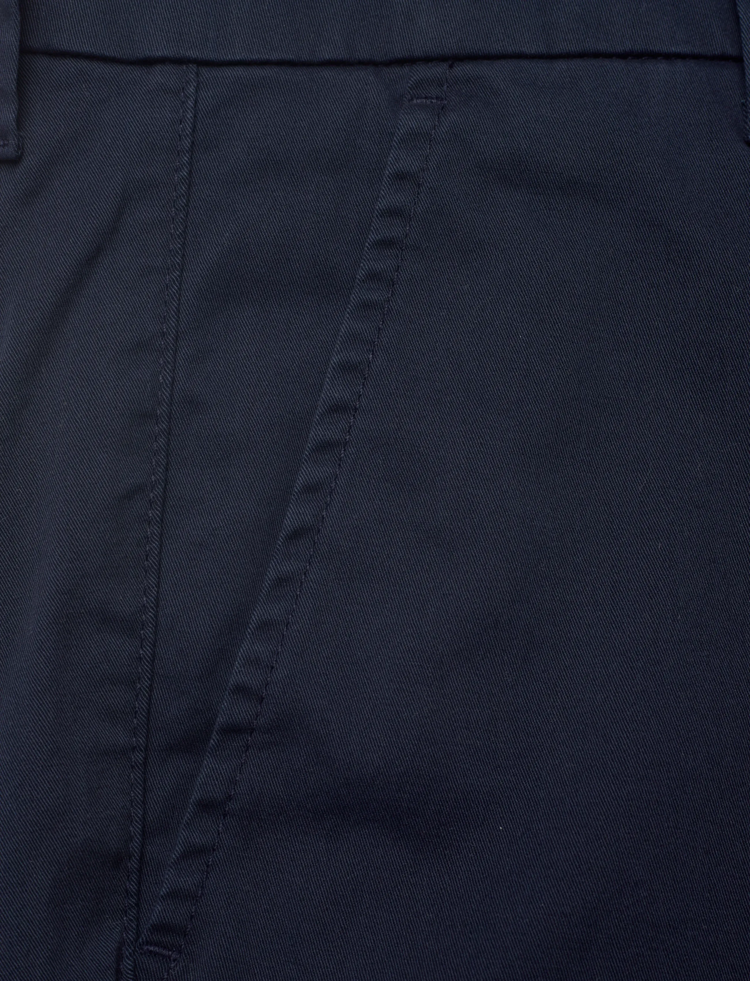 Helly Hansen - BRYGGEN CHINO SHORTS - vabaaja lühikesed püksid - navy - 5