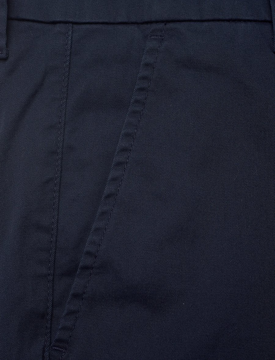 Helly Hansen - BRYGGEN CHINO SHORTS - vabaaja lühikesed püksid - navy - 5