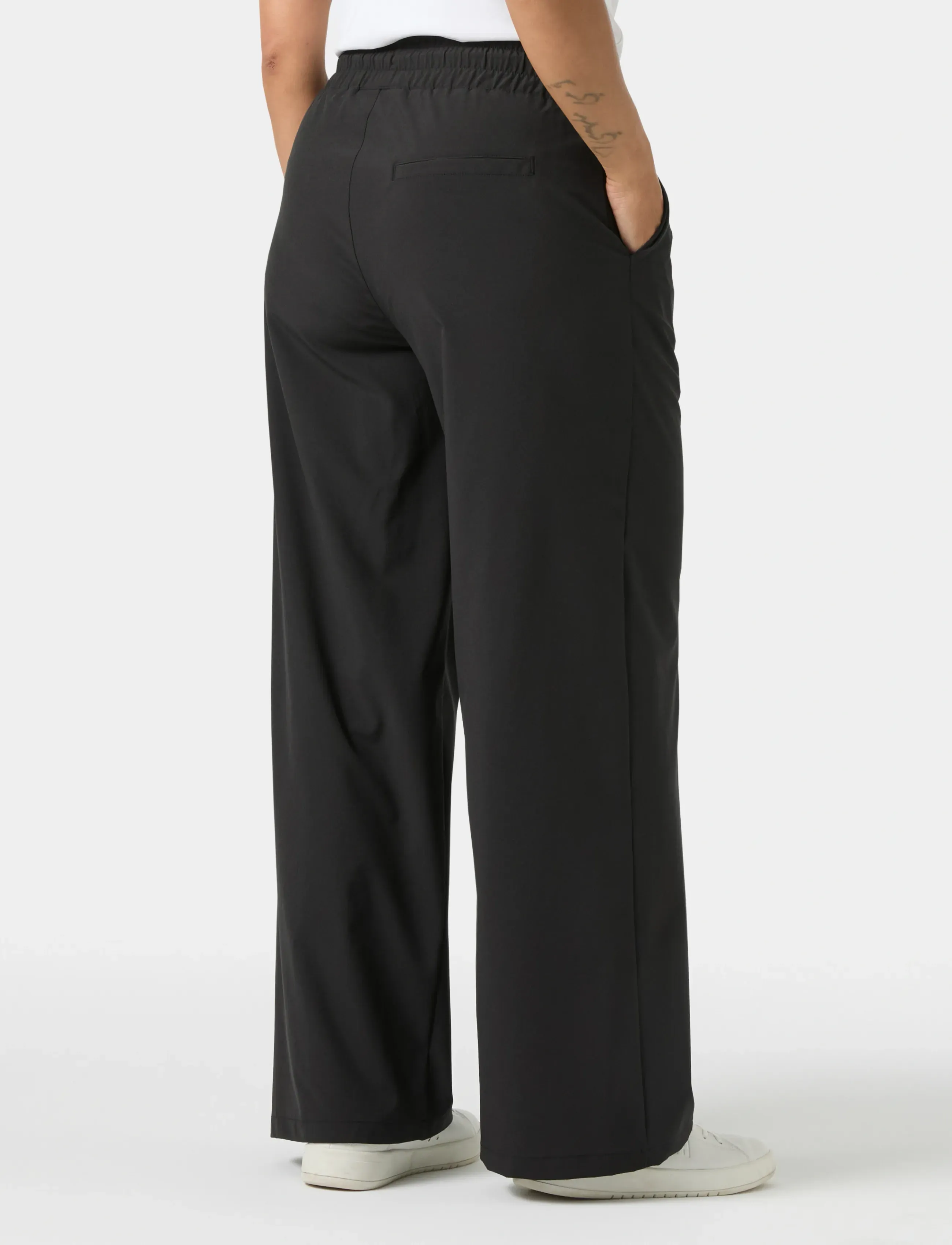 Helly Hansen - W THALIA WIDE PANT - casual byxor - black - 3