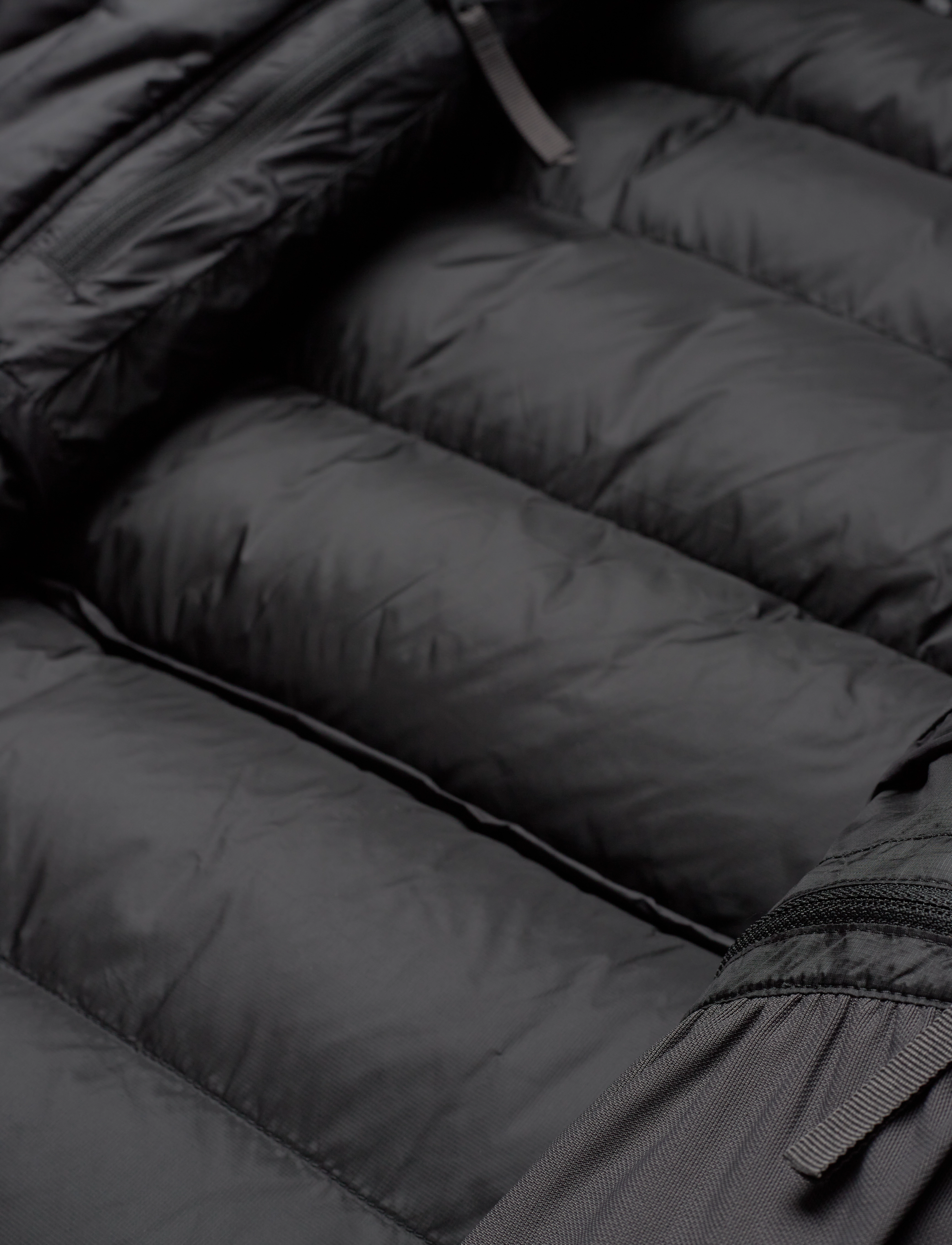Helly Hansen - W VERGLAS POLAR DOWN JACKET - black - 4