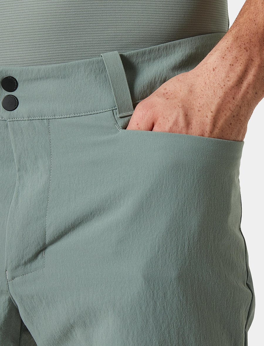 Helly Hansen - VIKA TUR SHORTS - short de randonnée - grey cactus - 3
