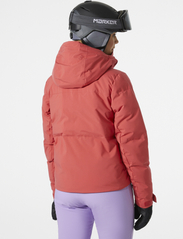 Helly Hansen - W NORA SHORT PUFFY JACKET - ski jackets - poppy red - 2