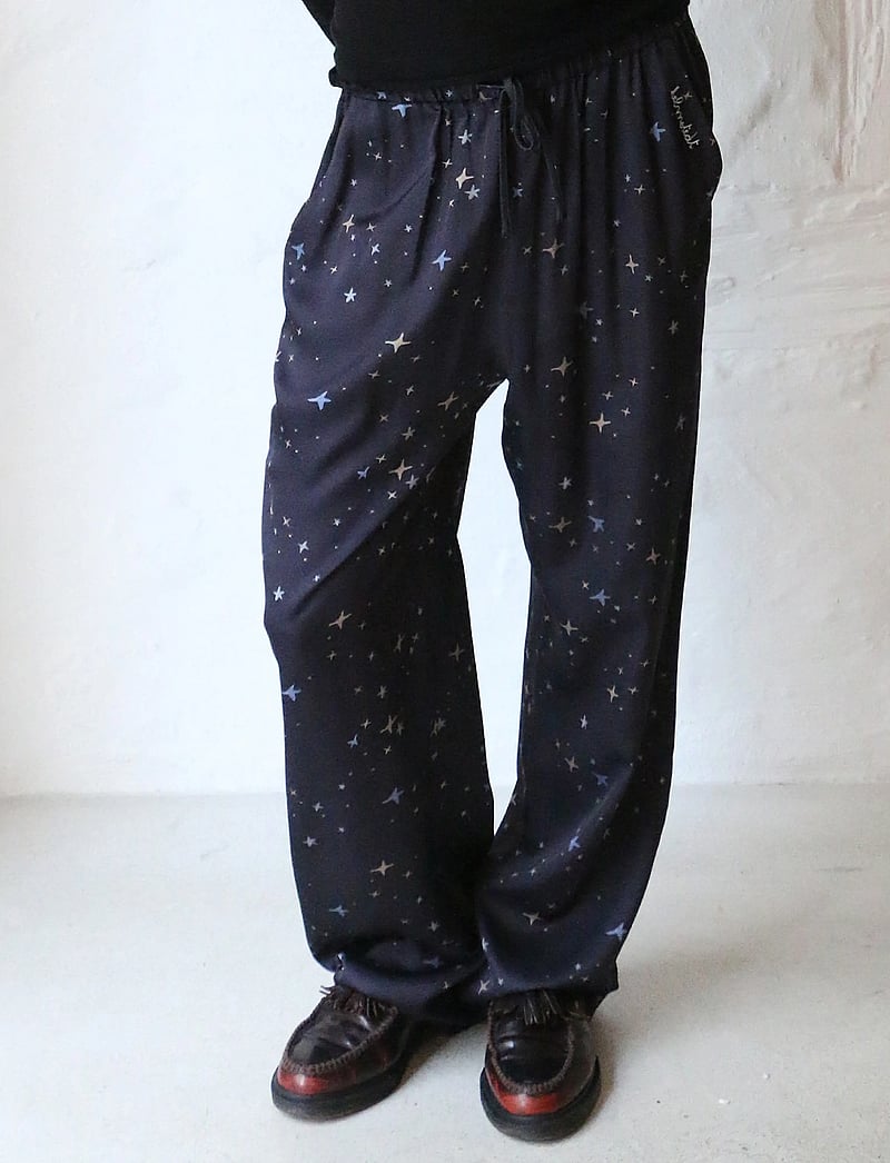 Helmstedt - Alvilda Pants - plačios kelnės - star print - 0