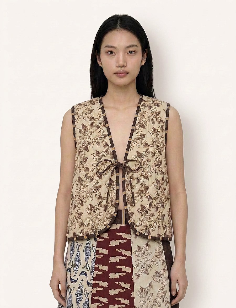 Helmstedt - Frida Reversible Vest - quilted vests - patchwork of dreams - 0
