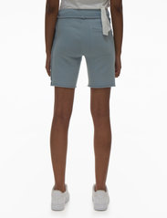 Helmut Lang - PANEL SHORTS.TRAPUNT - sweat shorts - metallic blue - 4