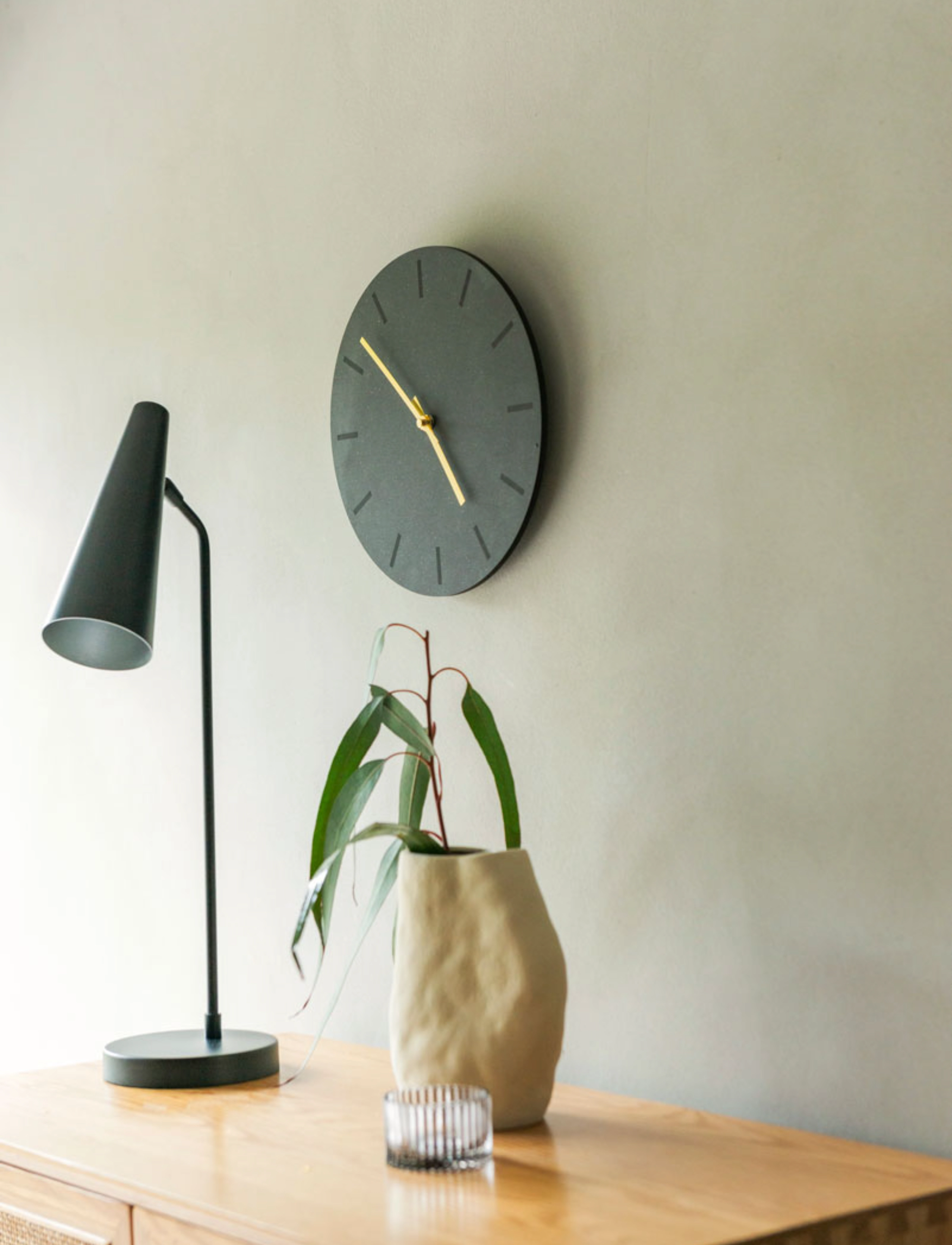 Hemverk Gunpowder, Ø 28 cm, Watches, Grau - Wall Clocks, Homeware