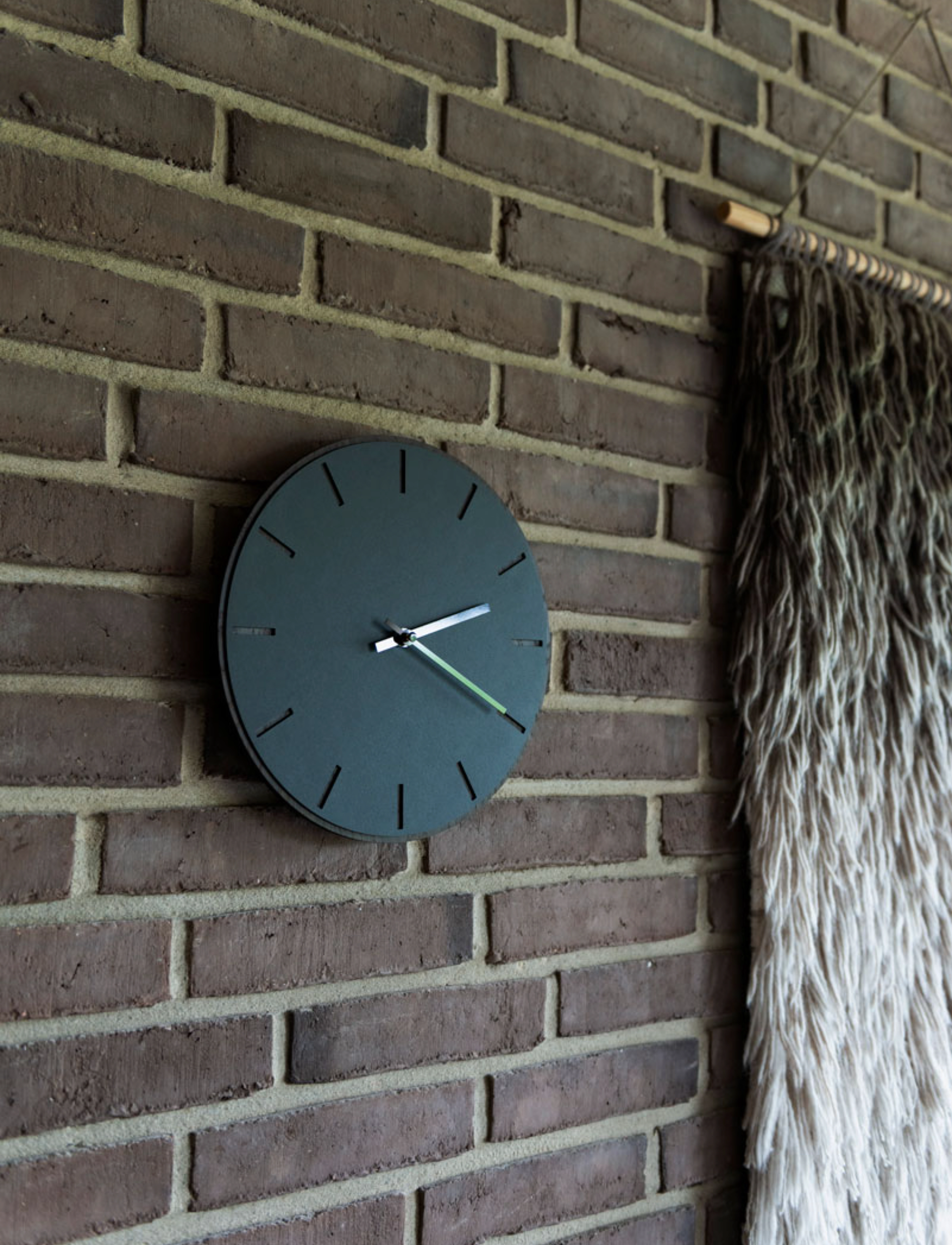 Hemverk - Dark oak nero - vægure - black - 2