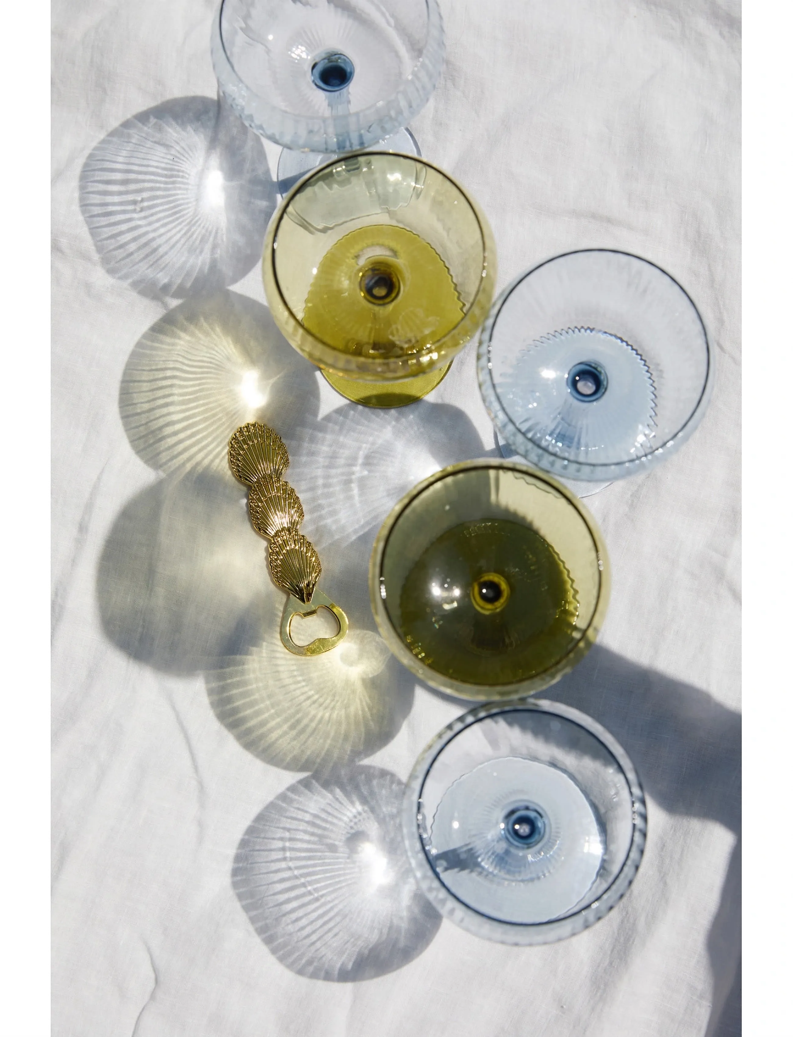 Here's How Kapsylöppnare Snäckor, The Theo, One Size, Drink & Bar Accessories, Gold - Bottle Openers Wine Stoppers, Homeware