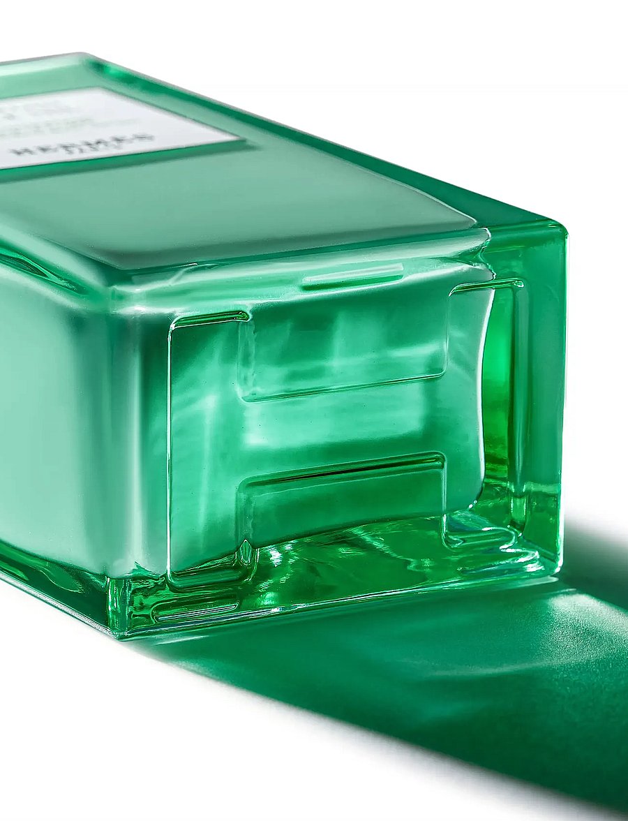 HERMÈS - Un Jardin sur le Nil, Moisturizing Body Lotion - lotion & cream - clear - 2