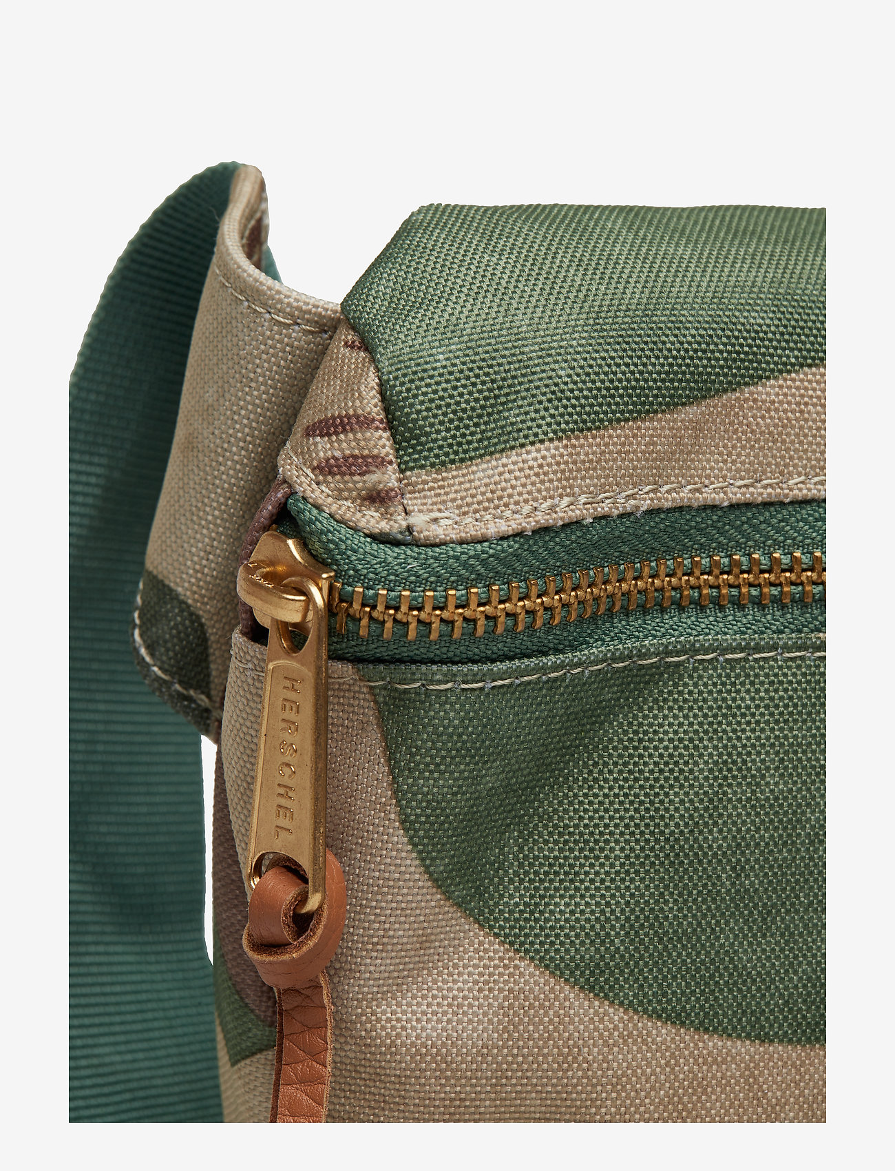 Herschel - Fifteen - brushstroke camo - 4