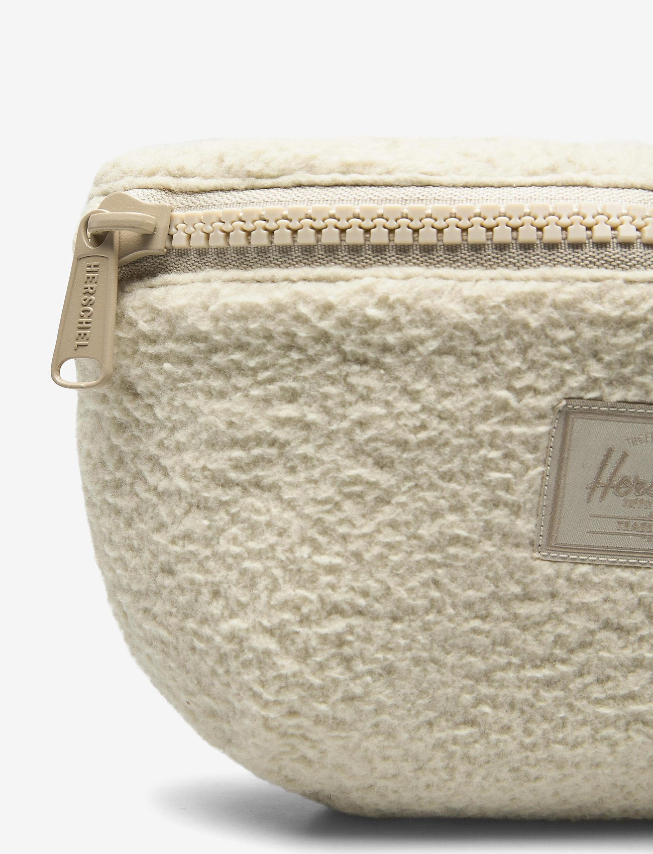 Herschel - Fourteen - overcast - 3