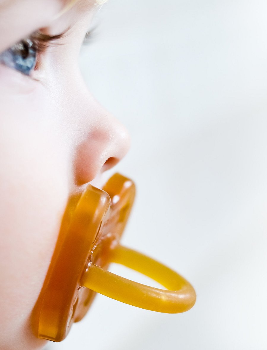HEVEA - Pacifier round 3-36 months - snuð - classic - 0