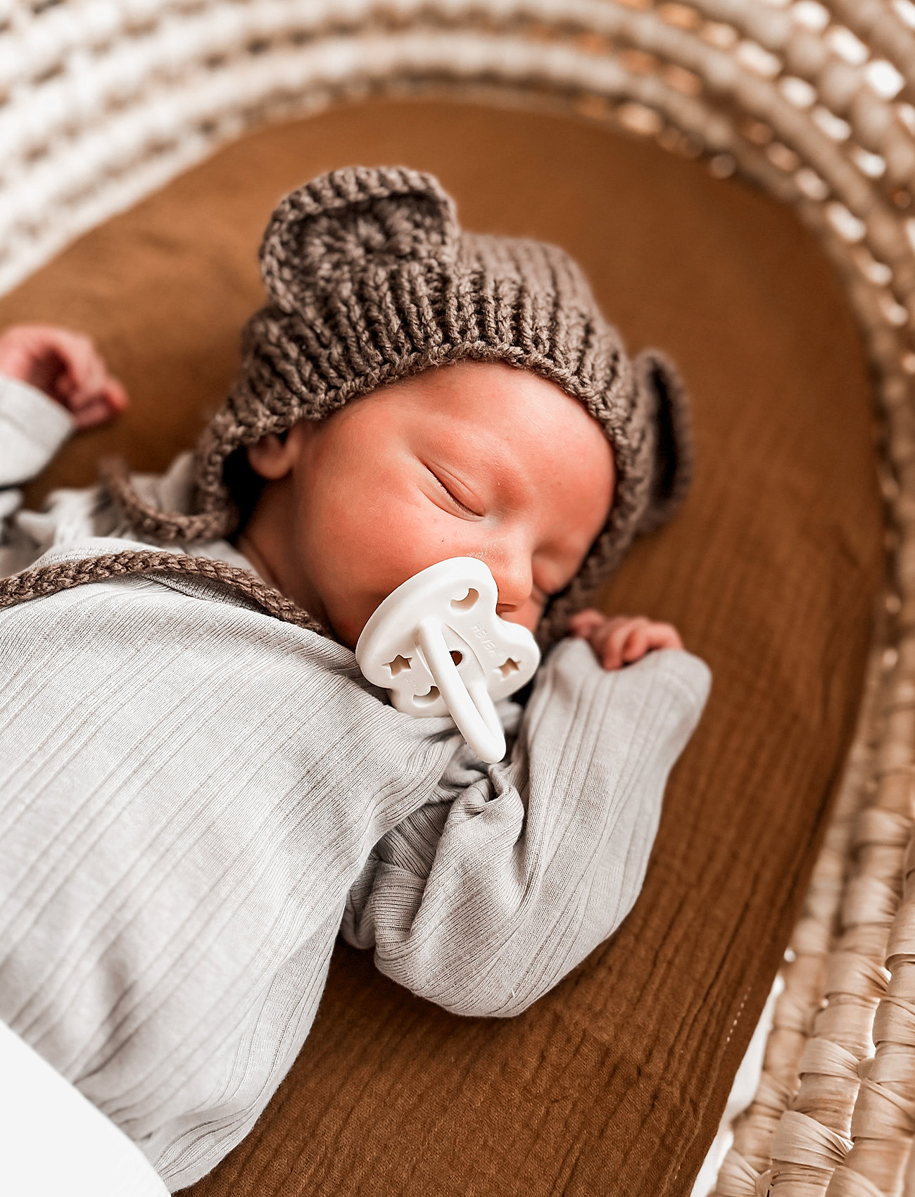 HEVEA - Trial Trio-Pack Natural Rubber Pacifiers - Three Teat Mix for Newborn 0+ Months - schnuller -  milky white - 2