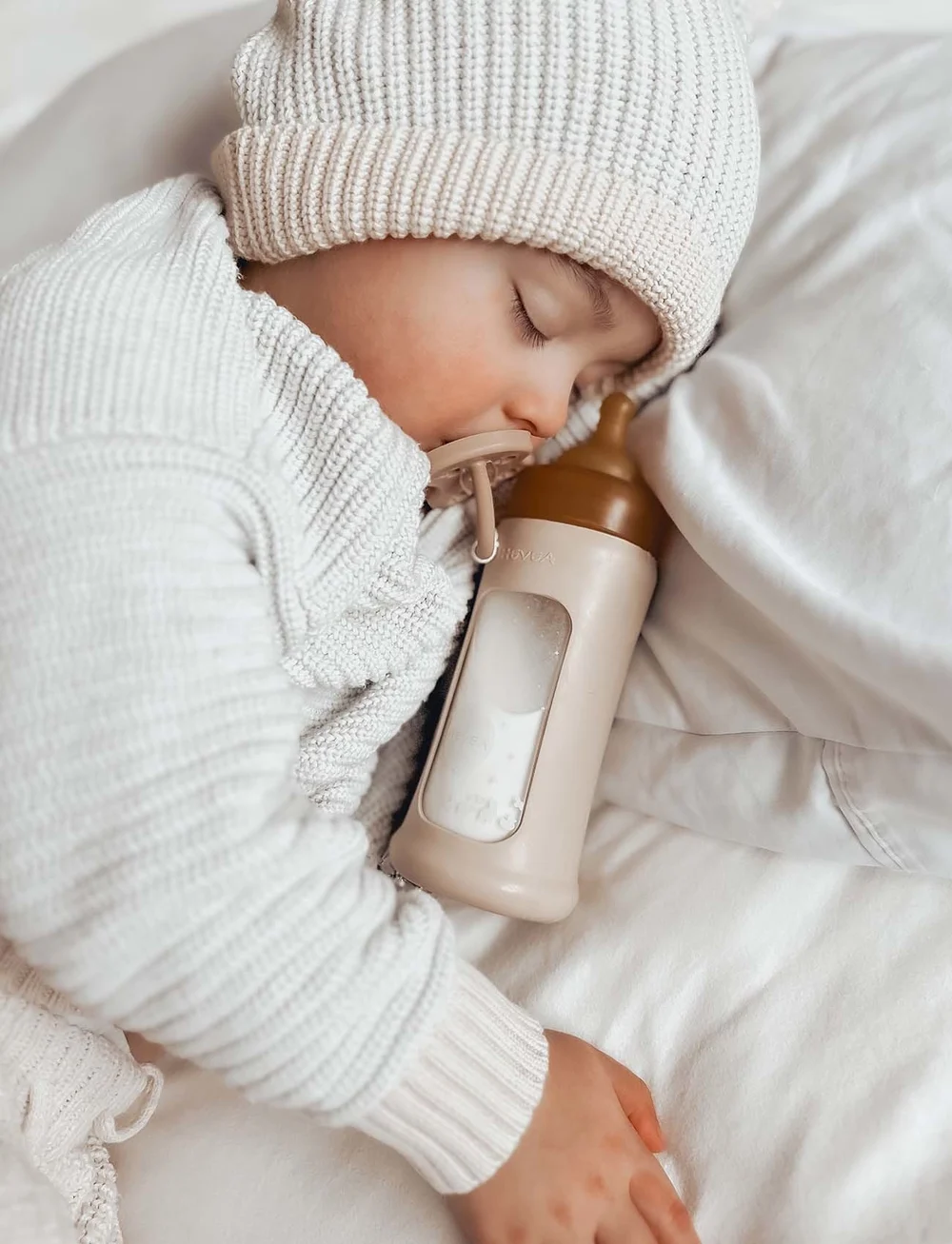 HEVEA - Wide Neck Baby Glass Bottle with Sleeve 250ml/8.5oz Single-Pack - baby bottles - powder pink - 4