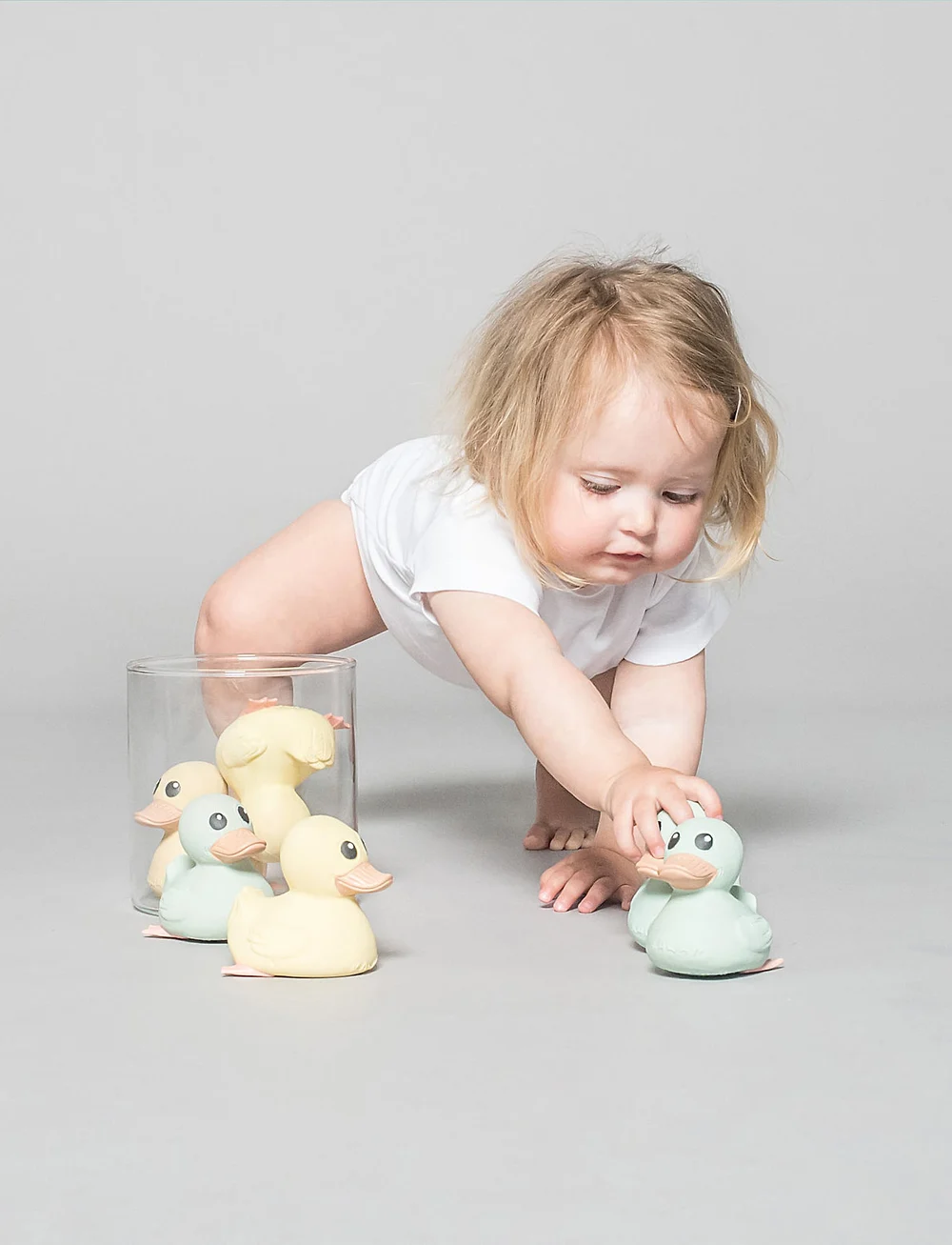 HEVEA - Kawan rubber duck mini - badeleker - eggnog yellow - 0