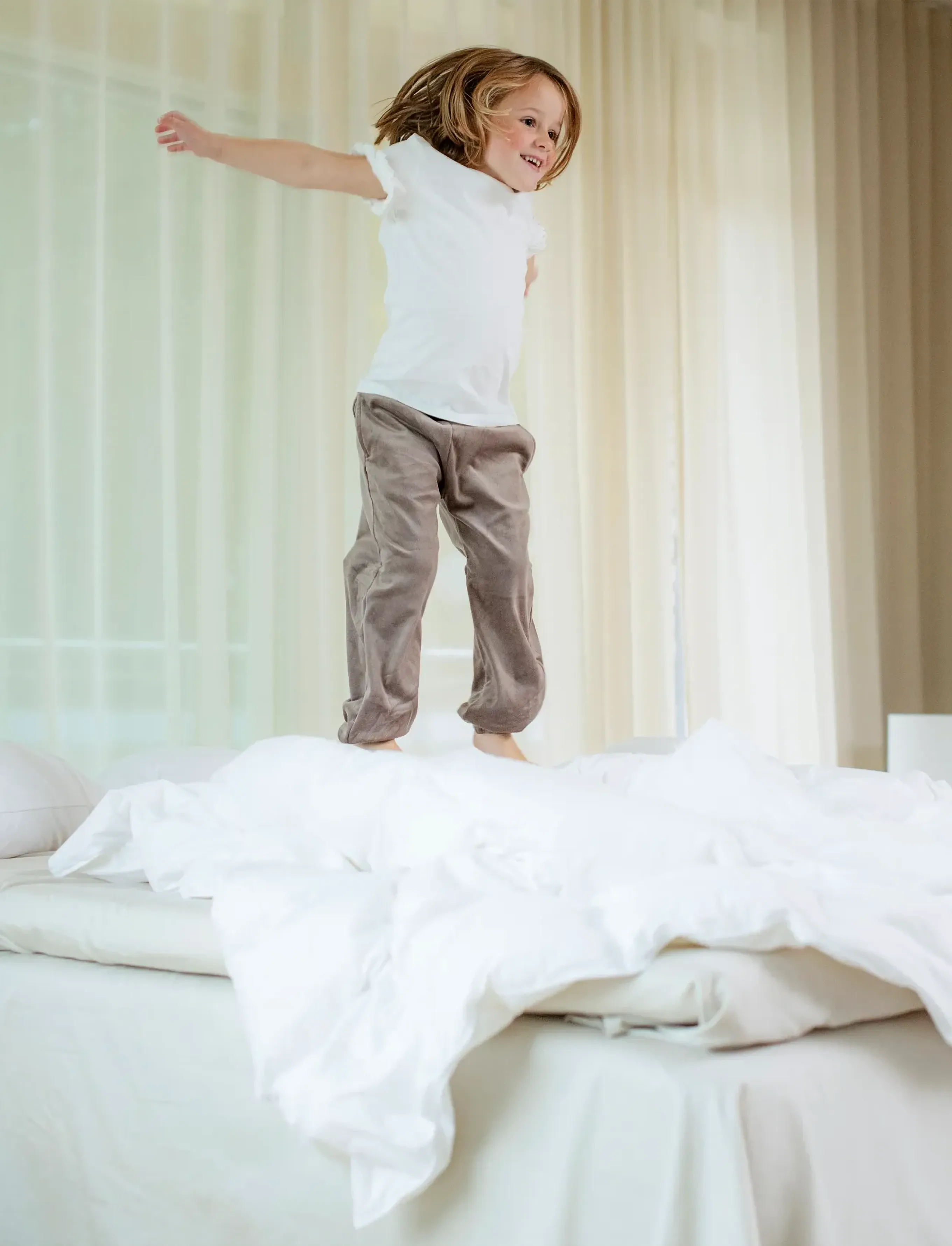Høie of Scandinavia  - Saga medium warm down junior duvet - duvets & pillows - white - 2