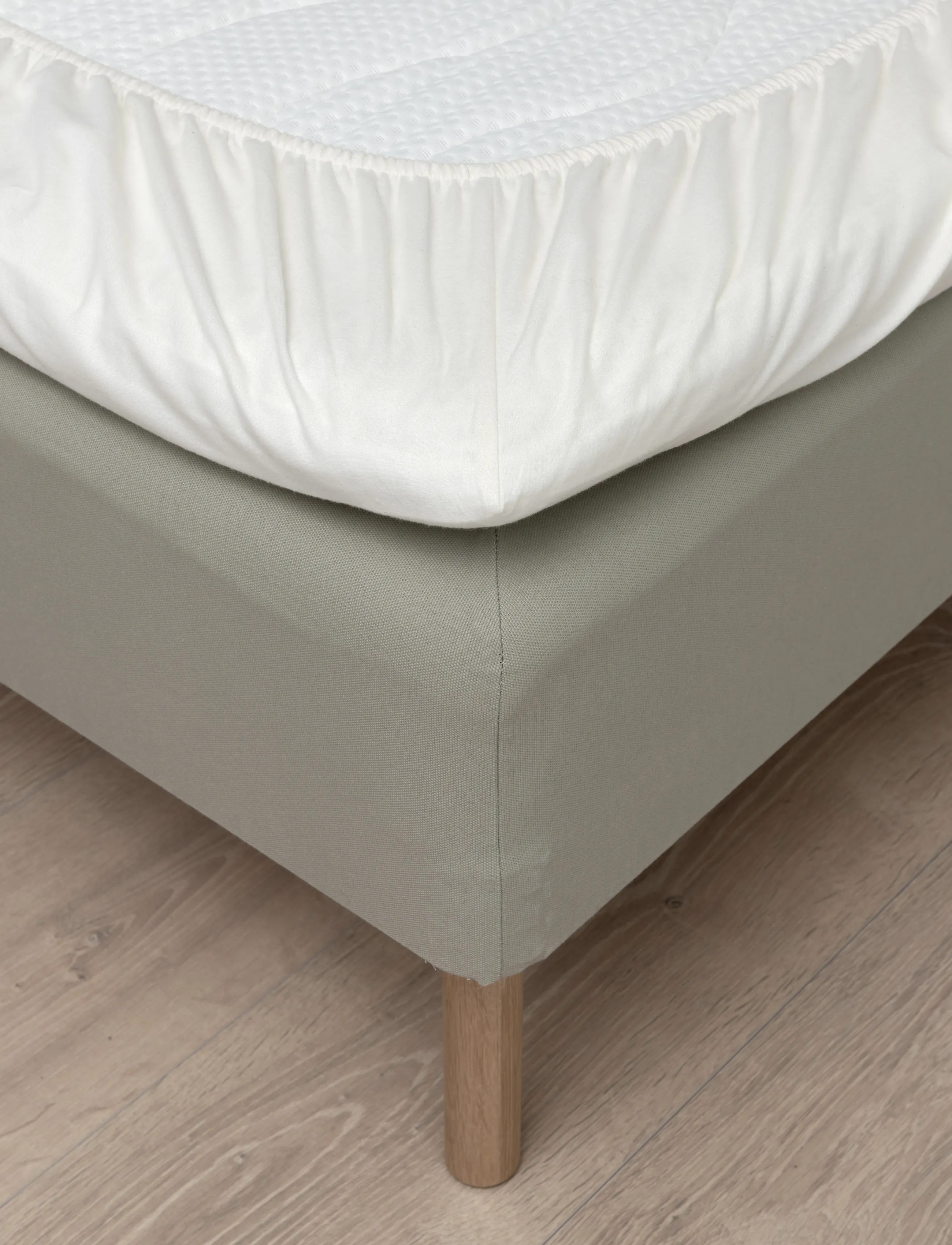 Høie of Scandinavia  - Formfitted Flanell sheet - formsyet lagen - creme - 3