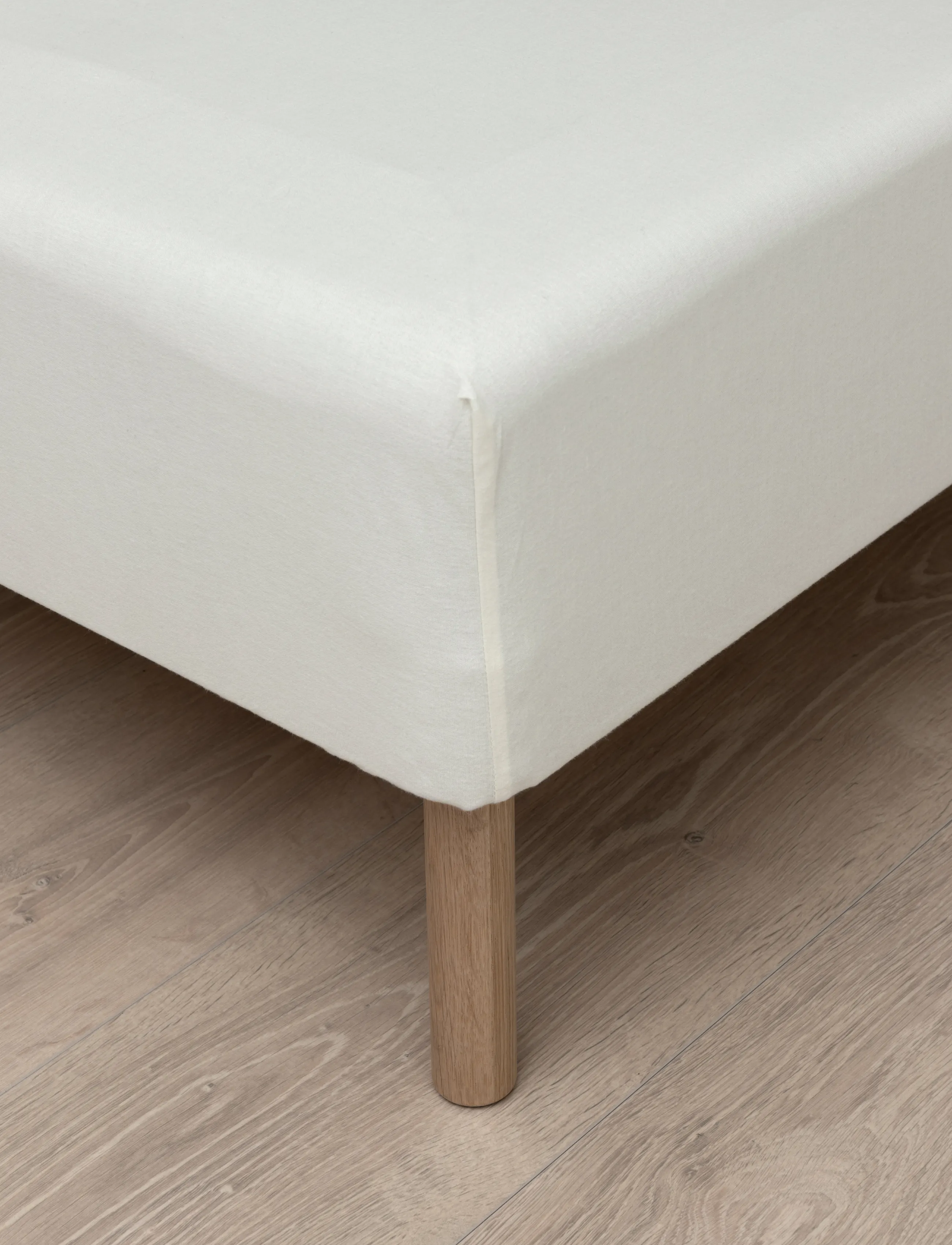 Høie of Scandinavia  - Formfitted Flanell sheet - creme - 0