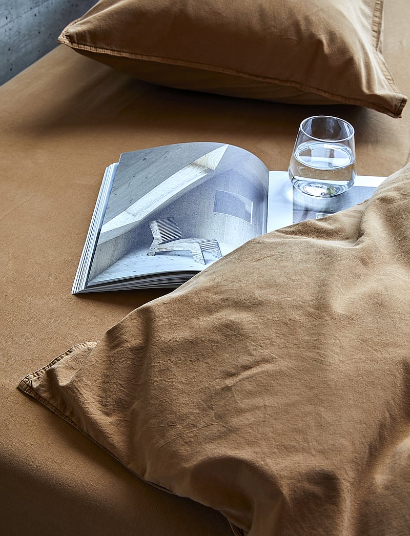 Høie of Scandinavia - Frøya Stonewashed Formfitted Sheet - cinnamon - 1
