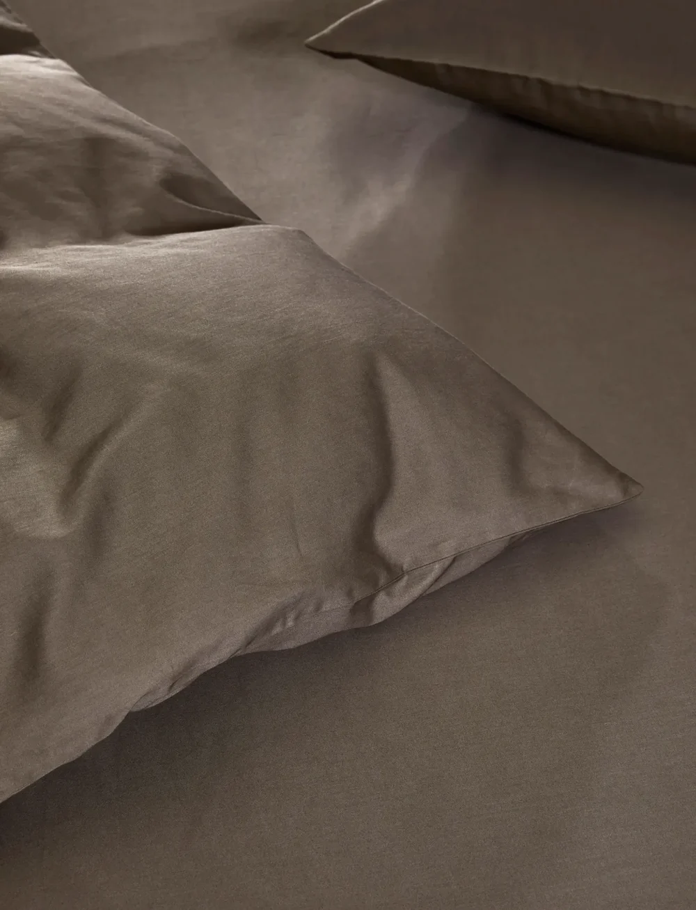 Høie of Scandinavia - Harmoni Stonewashed sateen pillow case - kopfkissenbezüge - walnut - 2