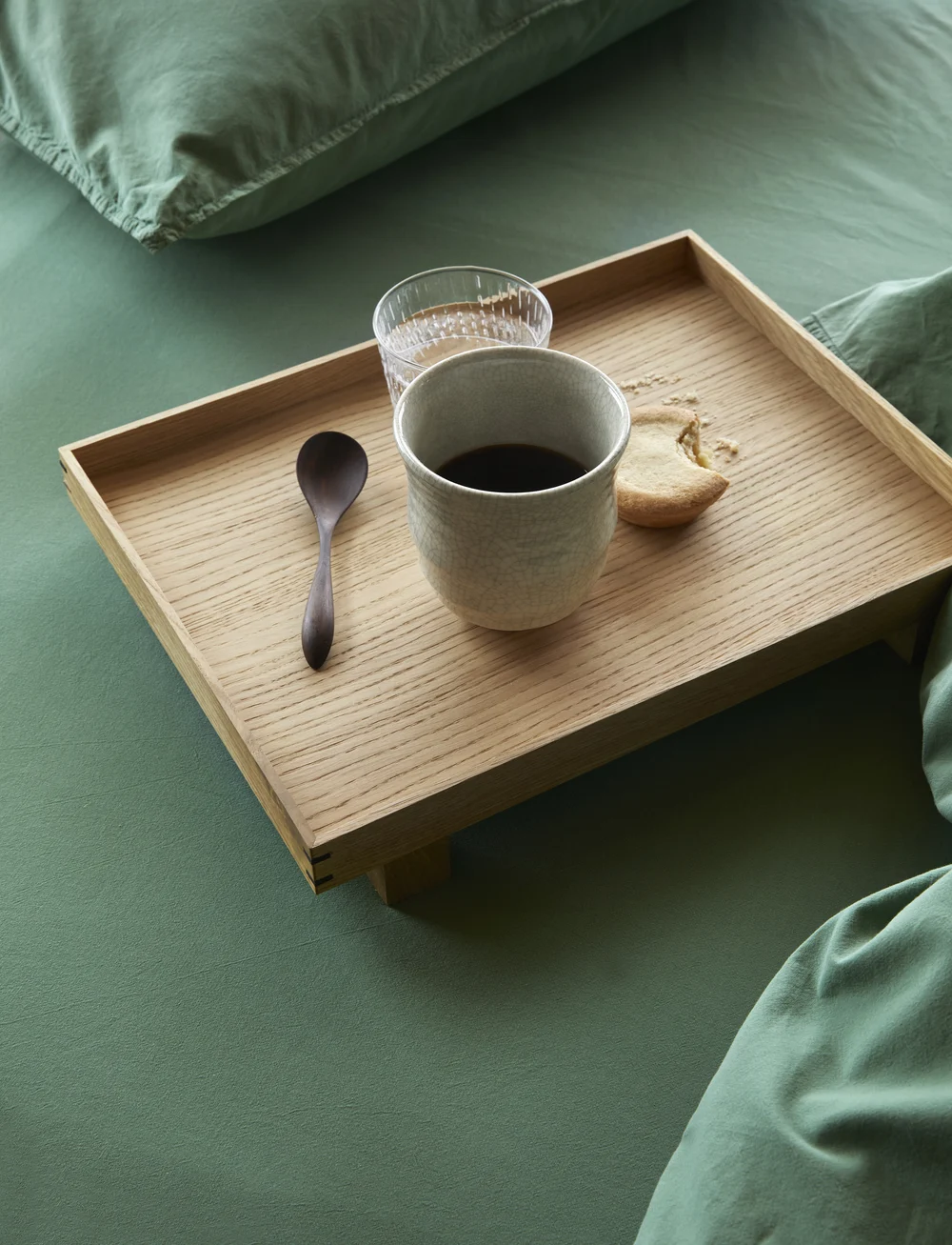 Høie of Scandinavia - Frøya Stonewashed Formfitted Sheet - fitted bed sheets - dusty green - 1