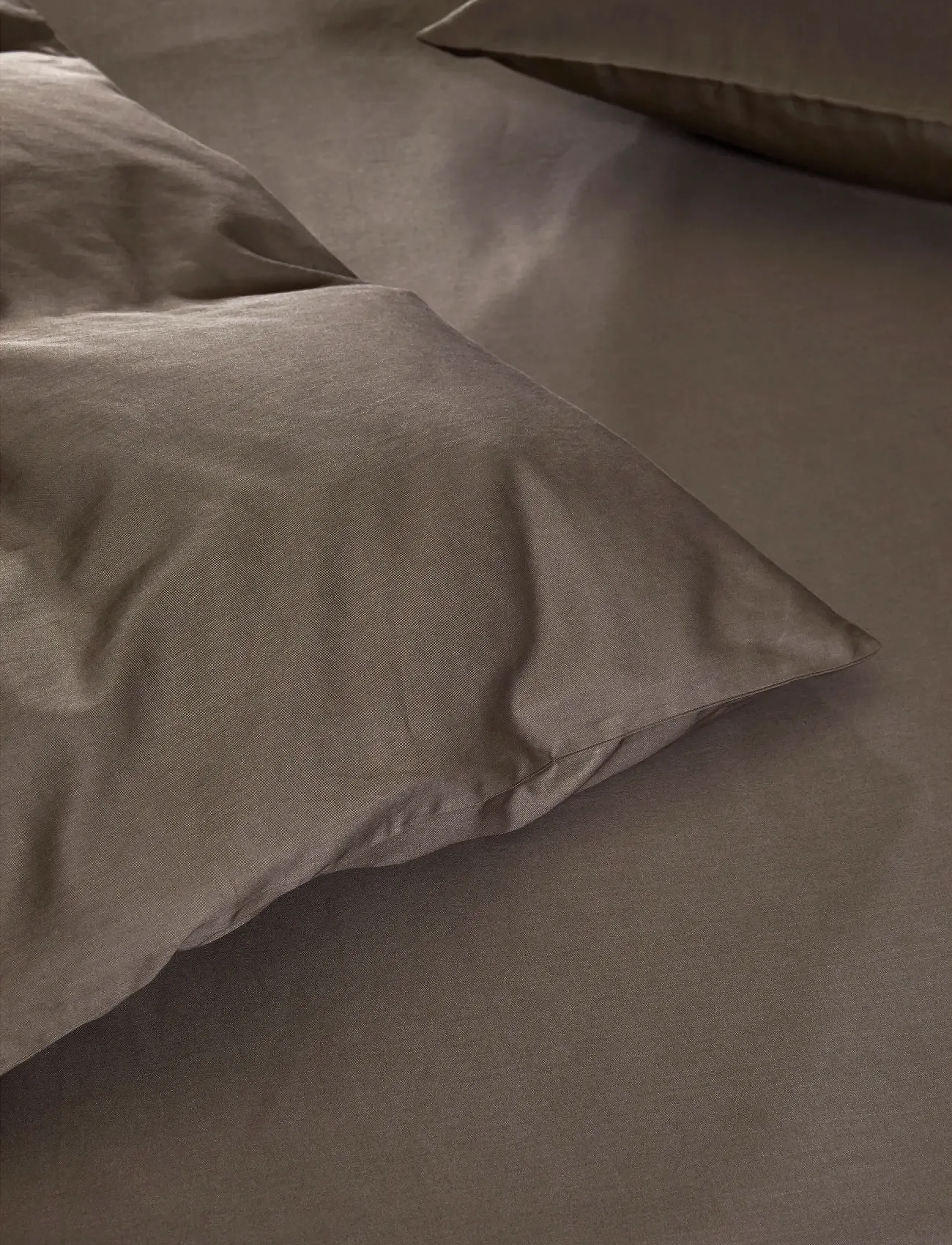 Høie of Scandinavia  - Harmoni set valnöt S - bed sets - walnut - 2