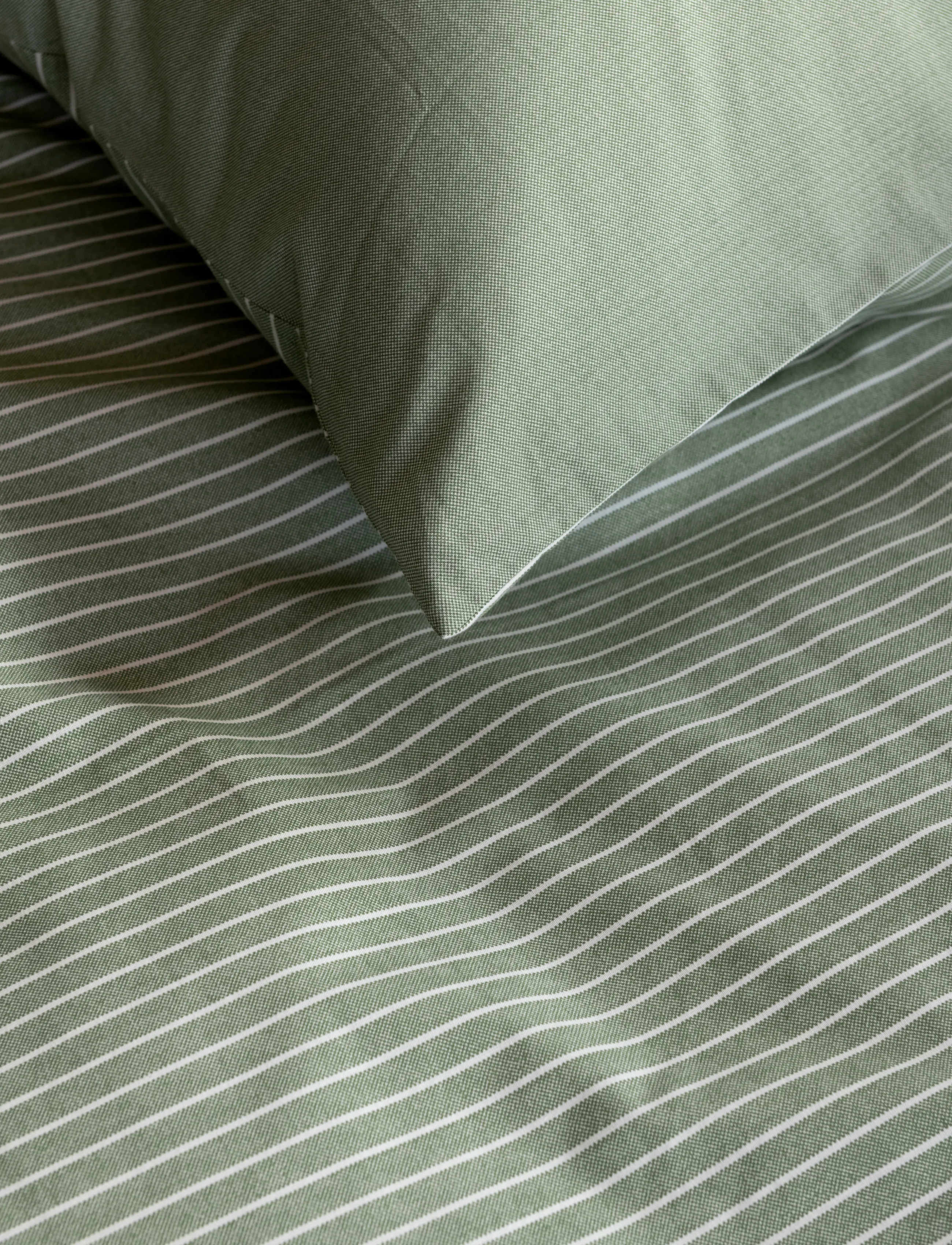 Høie of Scandinavia  - Hugo set dämpad grön S - bed sets - muted green - 2