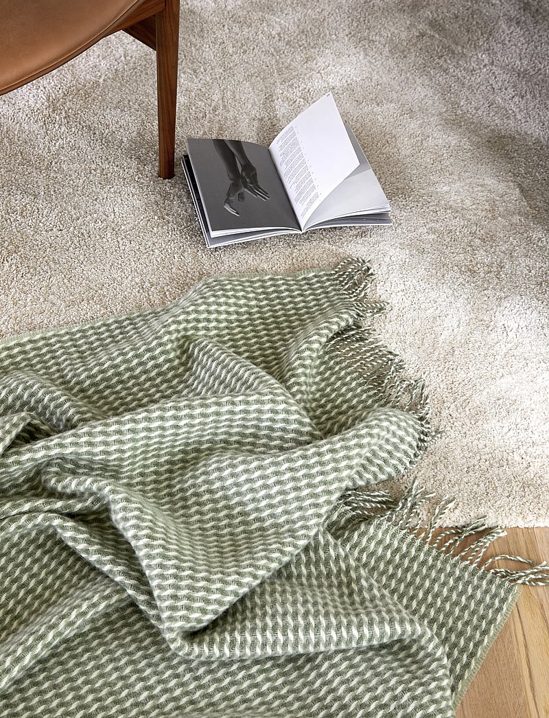 Høie of Scandinavia - Teide pledd wool blanket - shop by price - green - 1
