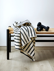 Høie of Scandinavia  - Everyday Stripe cotton towel - laagste prijzen - anthracite - 4