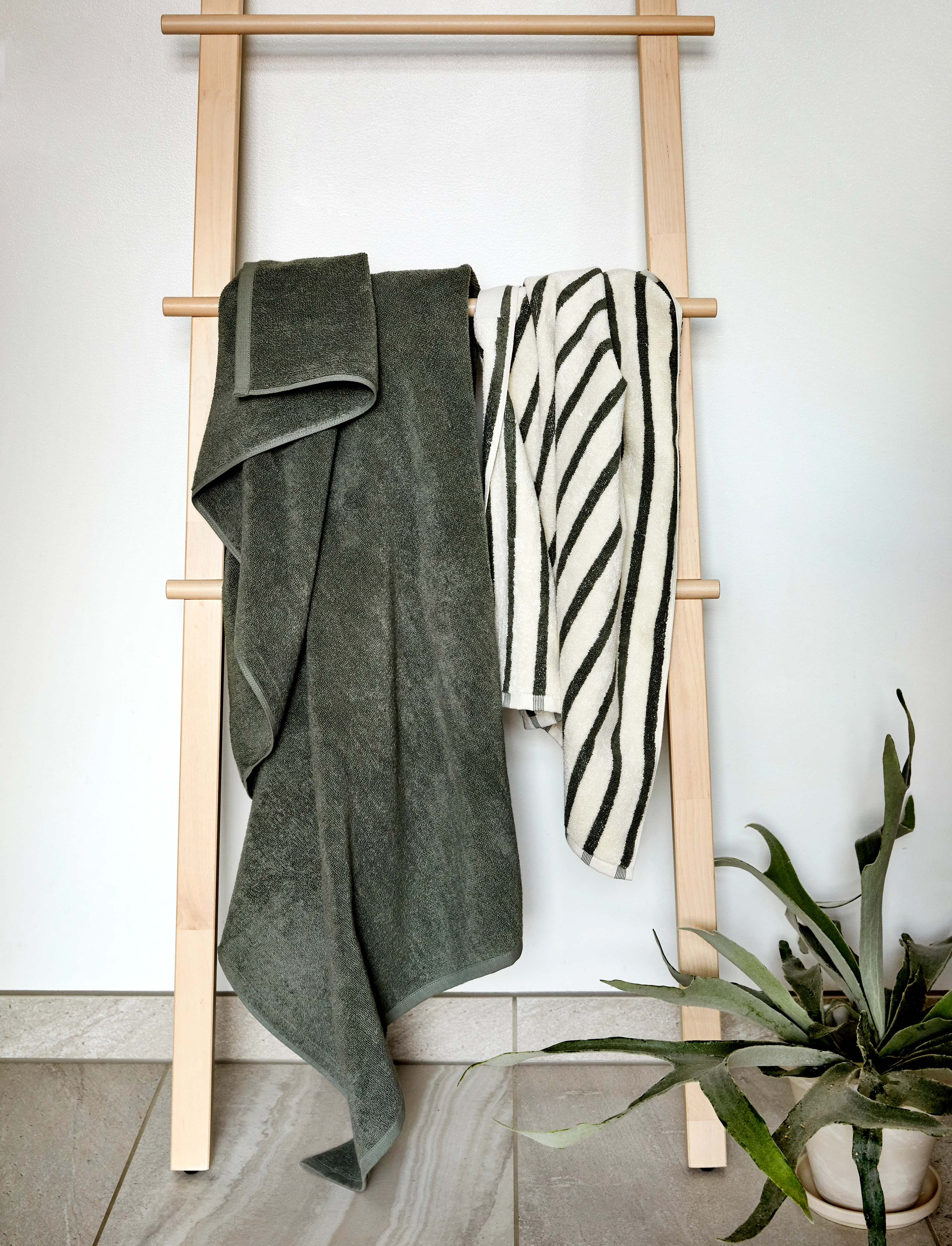 Høie of Scandinavia  - Everyday Stripe cotton towel - køb efter pris - nordic green - 4