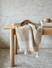 Høie of Scandinavia  - Nature Hemp towel - alhaisimmat hinnat - nature - 2