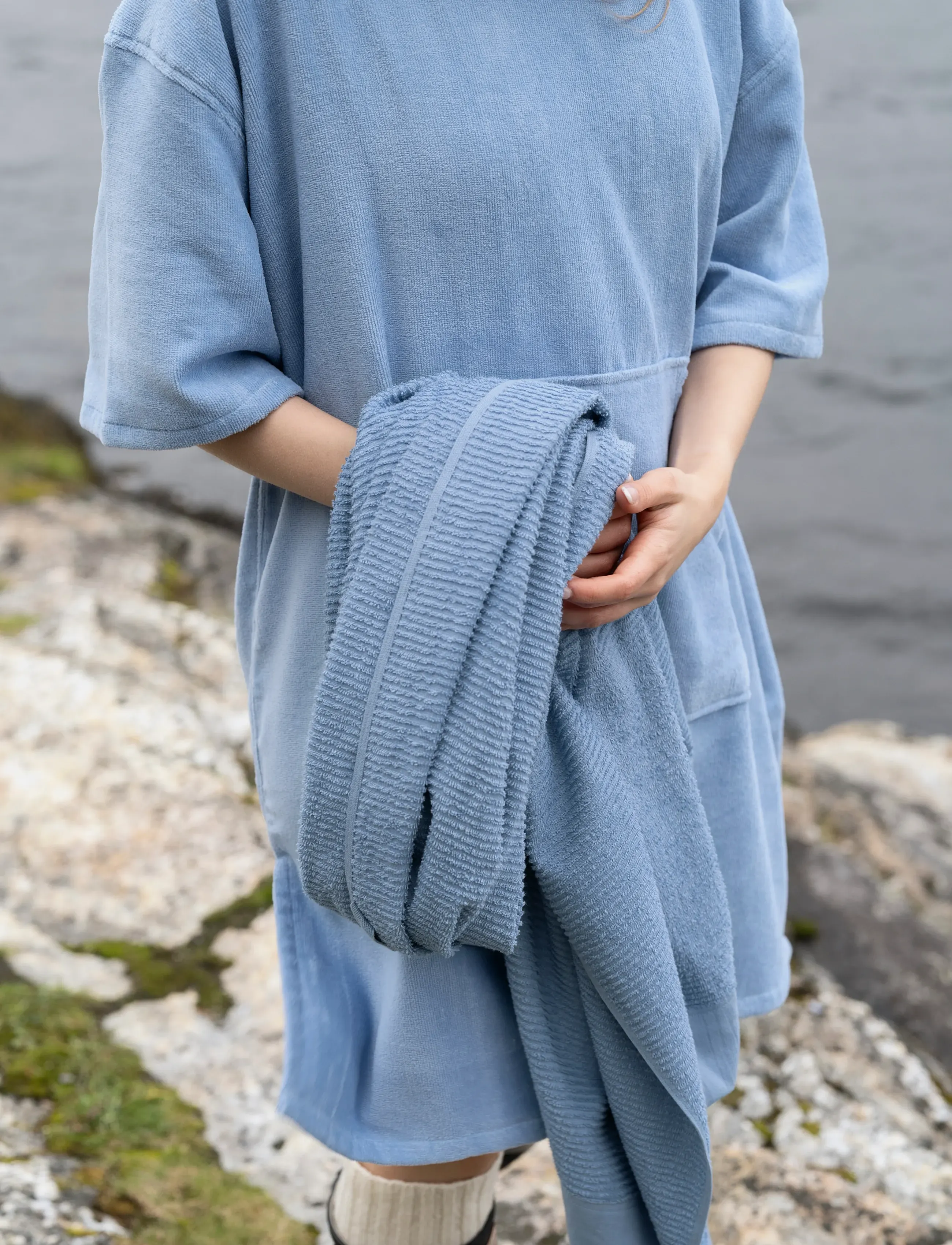 Høie of Scandinavia  - CHILL poncho - vardagsstil - blue - 5