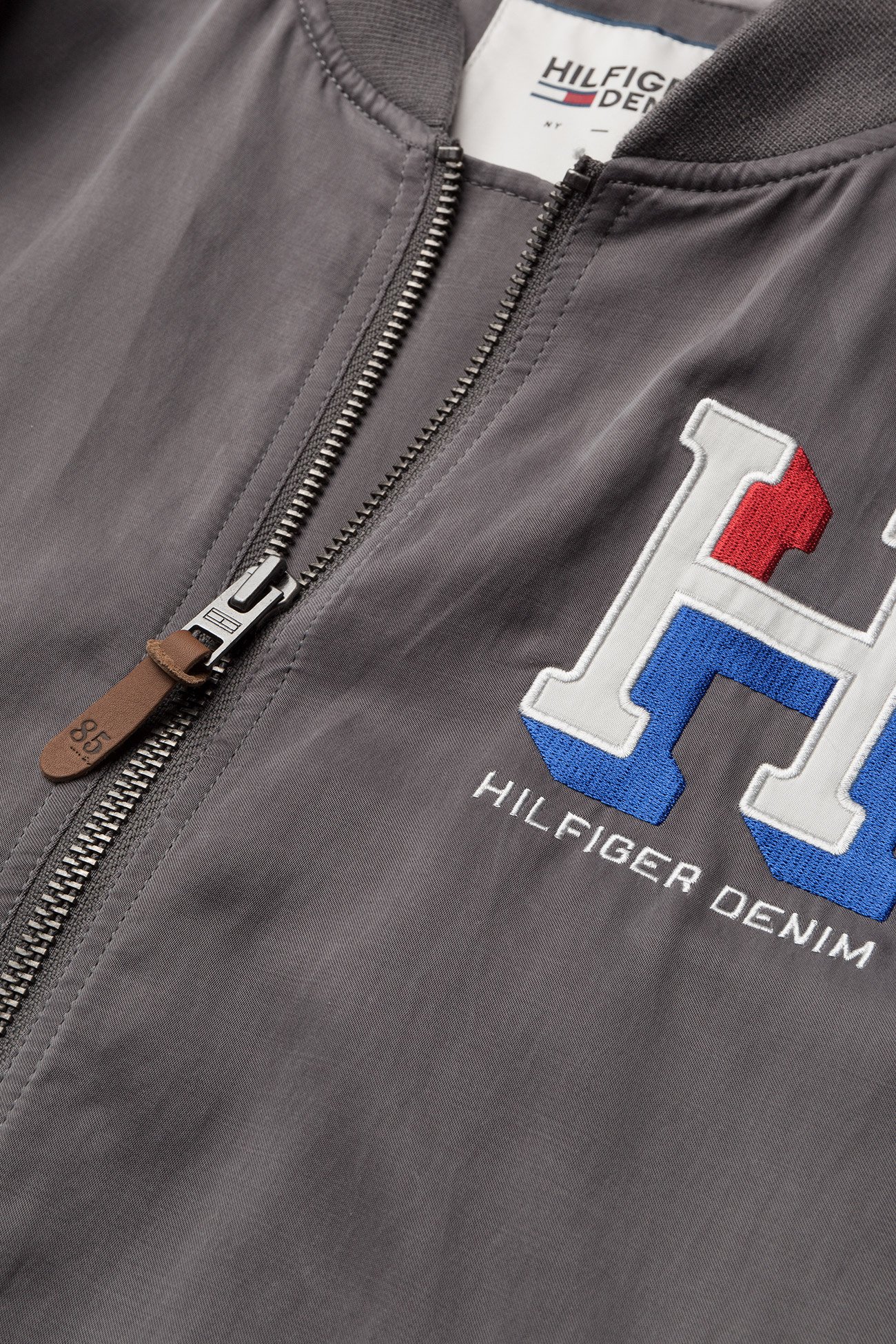 Tommy Jeans - THDM VARSITY BOMBER 43 - smoked pearl / multi - 2