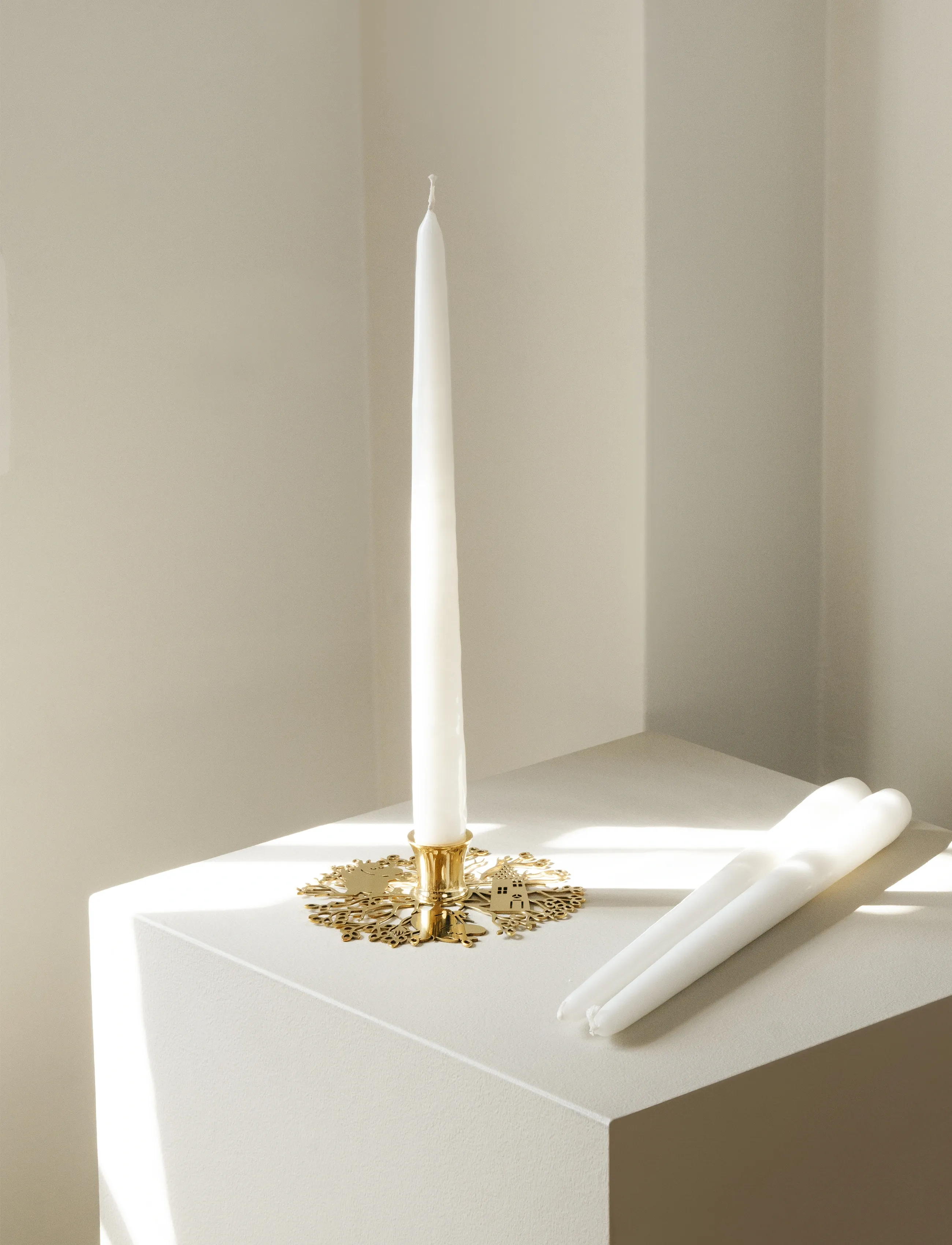 Hilke Collection - Candlestand Hilke X Moomin No.1 - lysestager - gold - 2