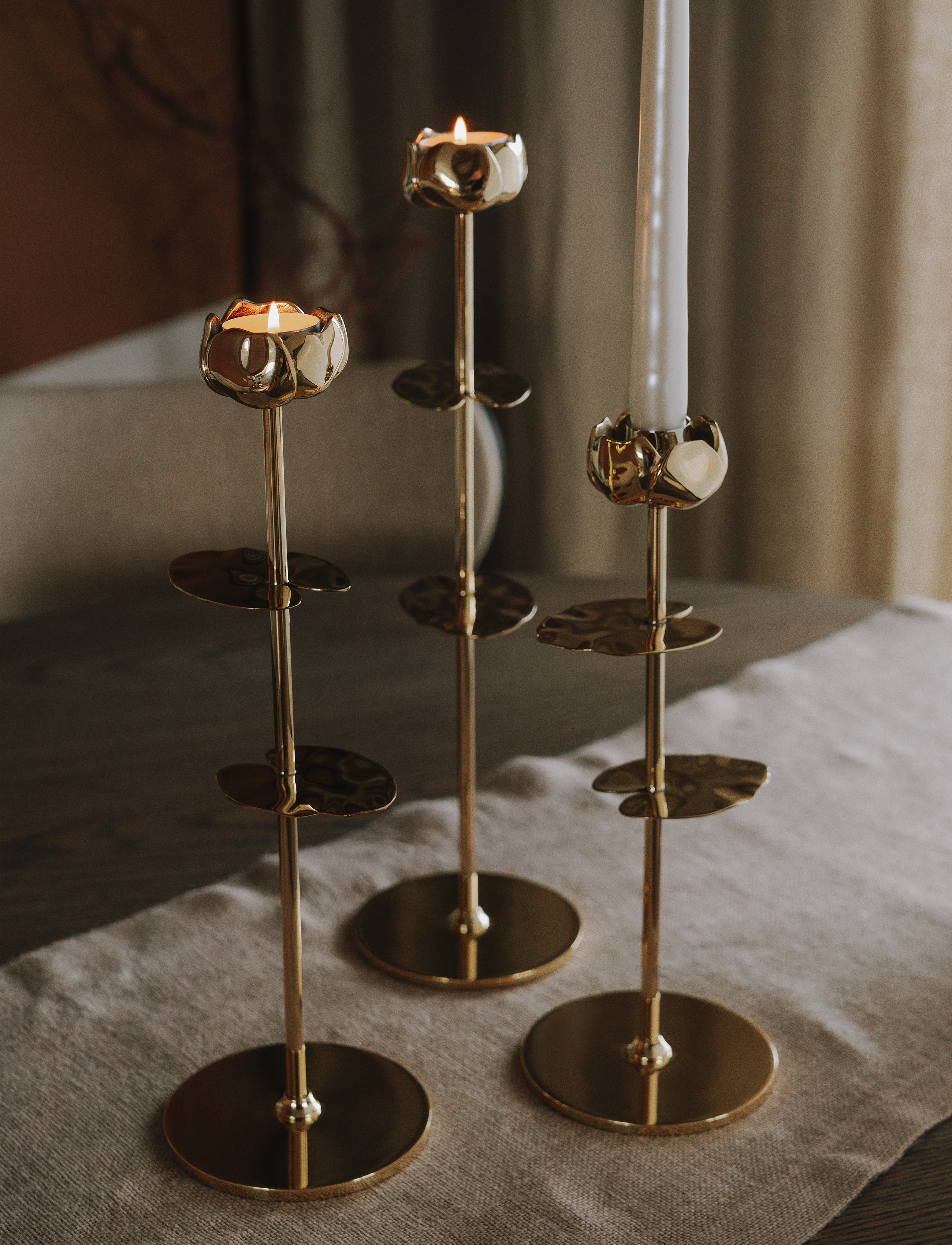 Hilke Collection - Candlestand Ninfea - kynttilälyhdyt - gold - 2