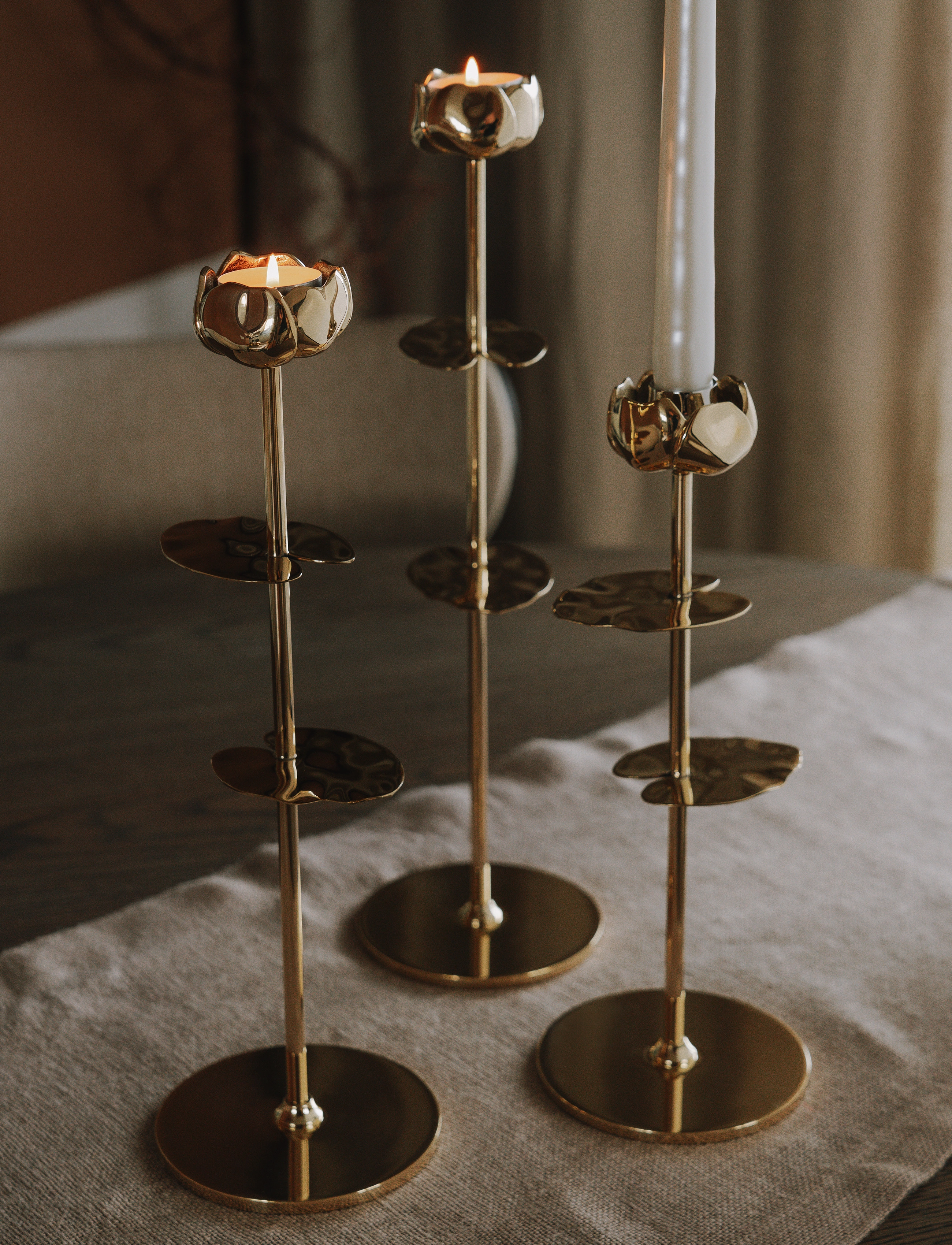 Hilke Collection - Candlestand Ninfea - tealight holders - gold - 3