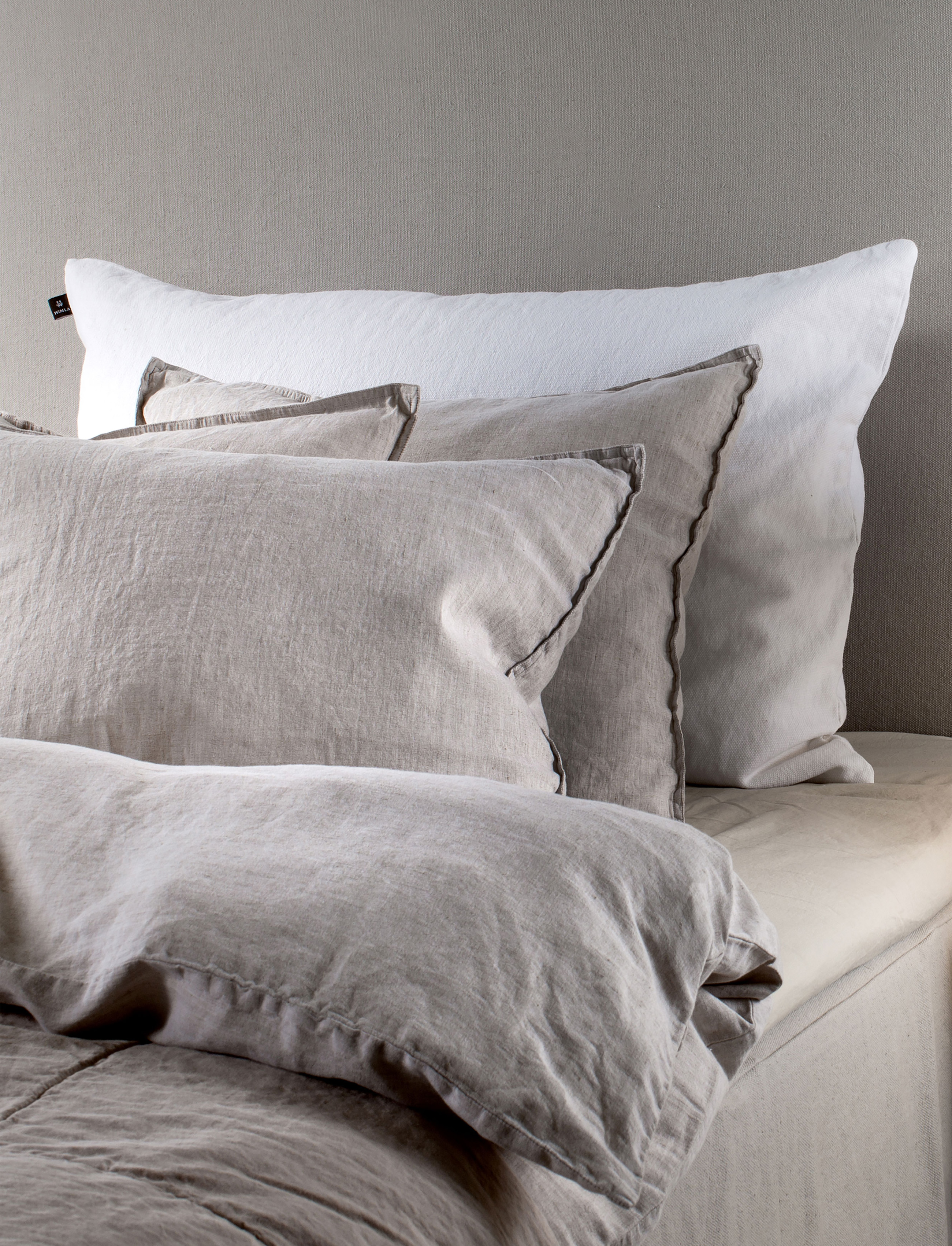 Himla - Weekday Cushion Cover - pagalvėlių užvalkalai - white - 1