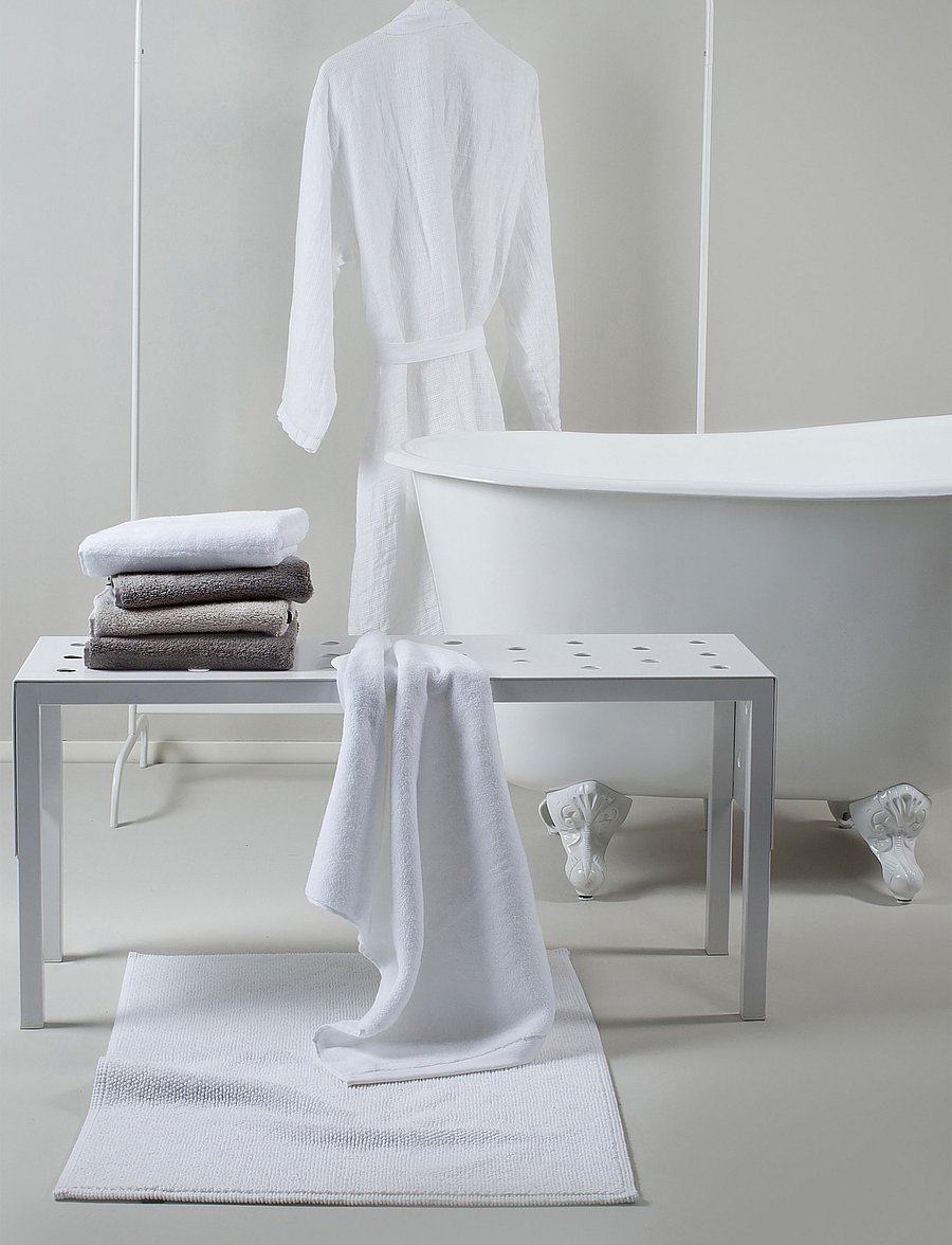 Himla - Max Bath Mat - teppiche - white - 2