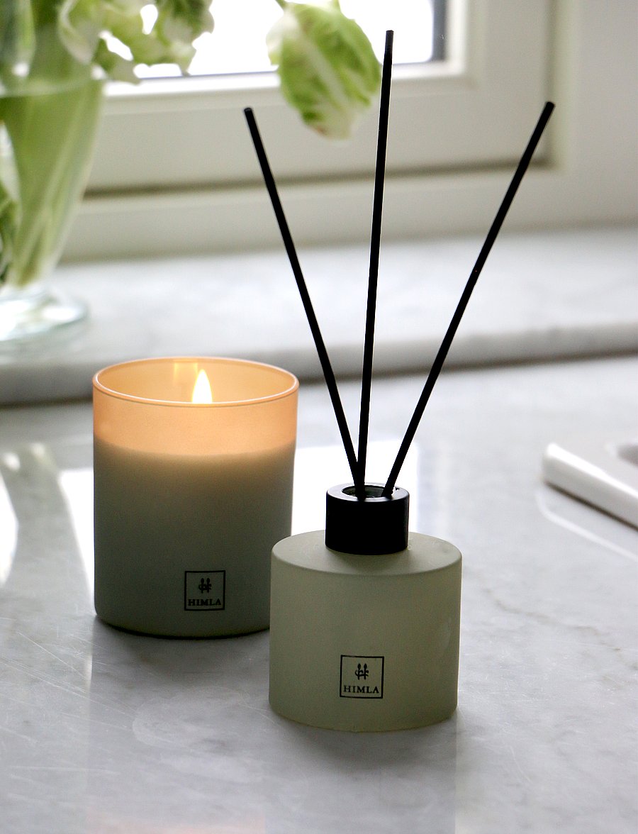 Himla - Inhale Scented Candle - above 500kr - garden greens - 2