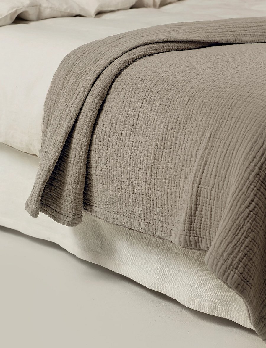 Himla - Denise Bedspread - tagesdecken - greige - 2