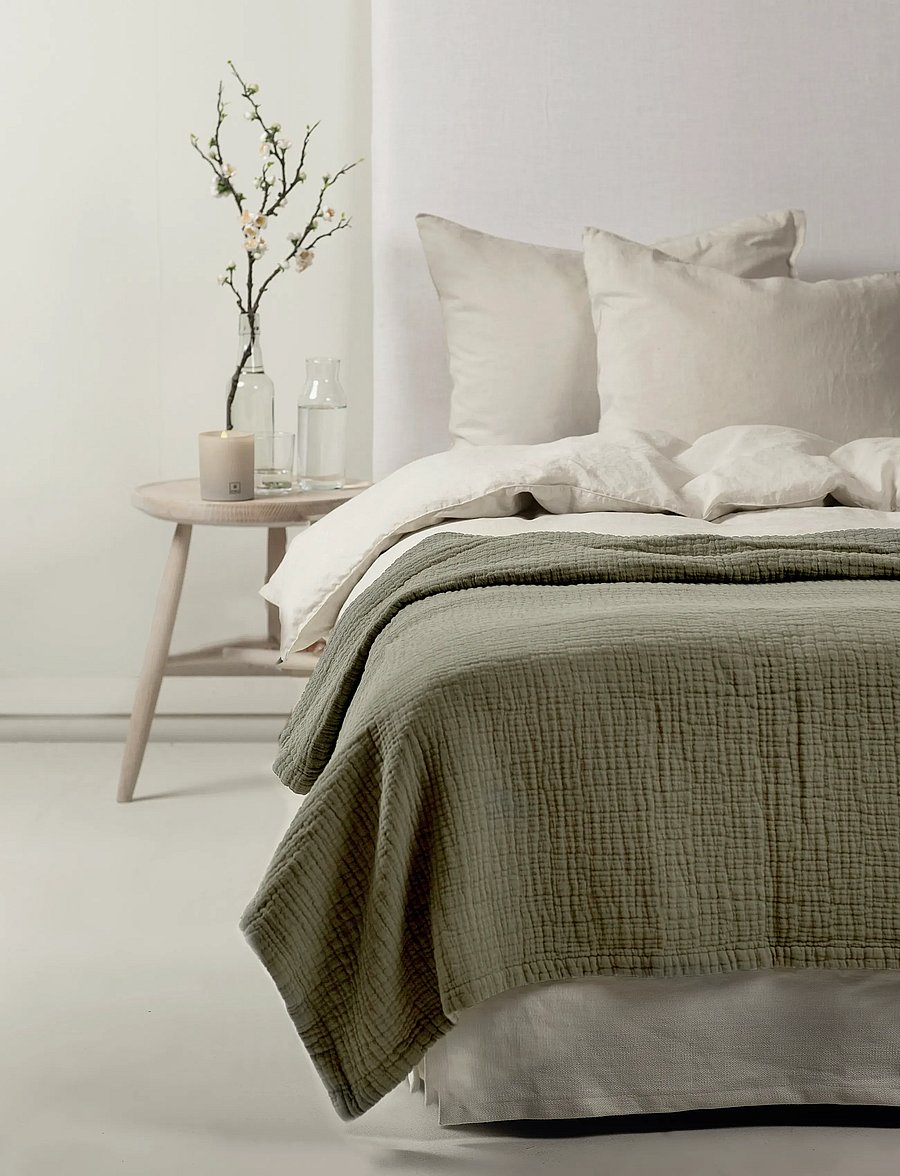 Himla - Denise Bedspread - tagesdecken - khaki - 0