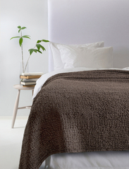 Himla - Dani Bedspread - bed linen - grape - 1