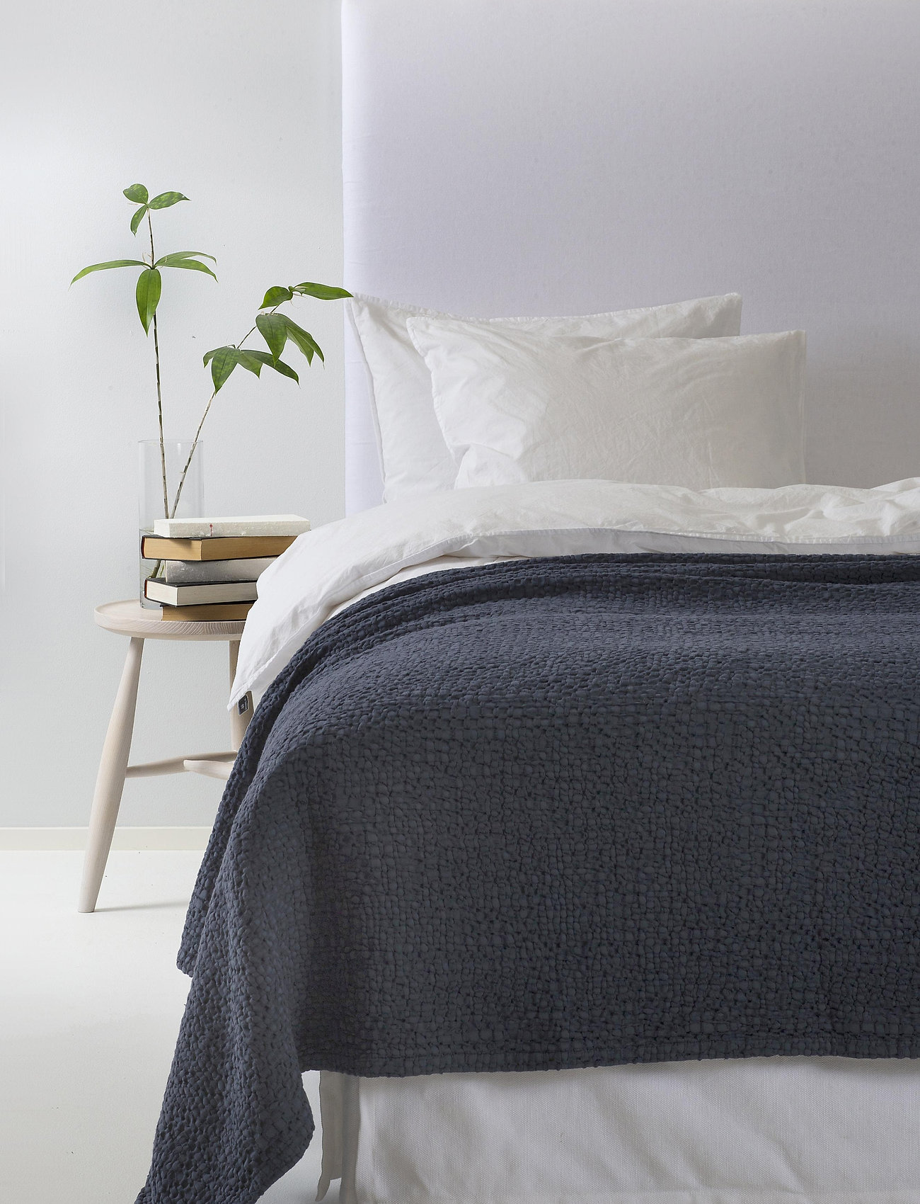 Himla - Dani Bedspread - bed linen - indigo - 1