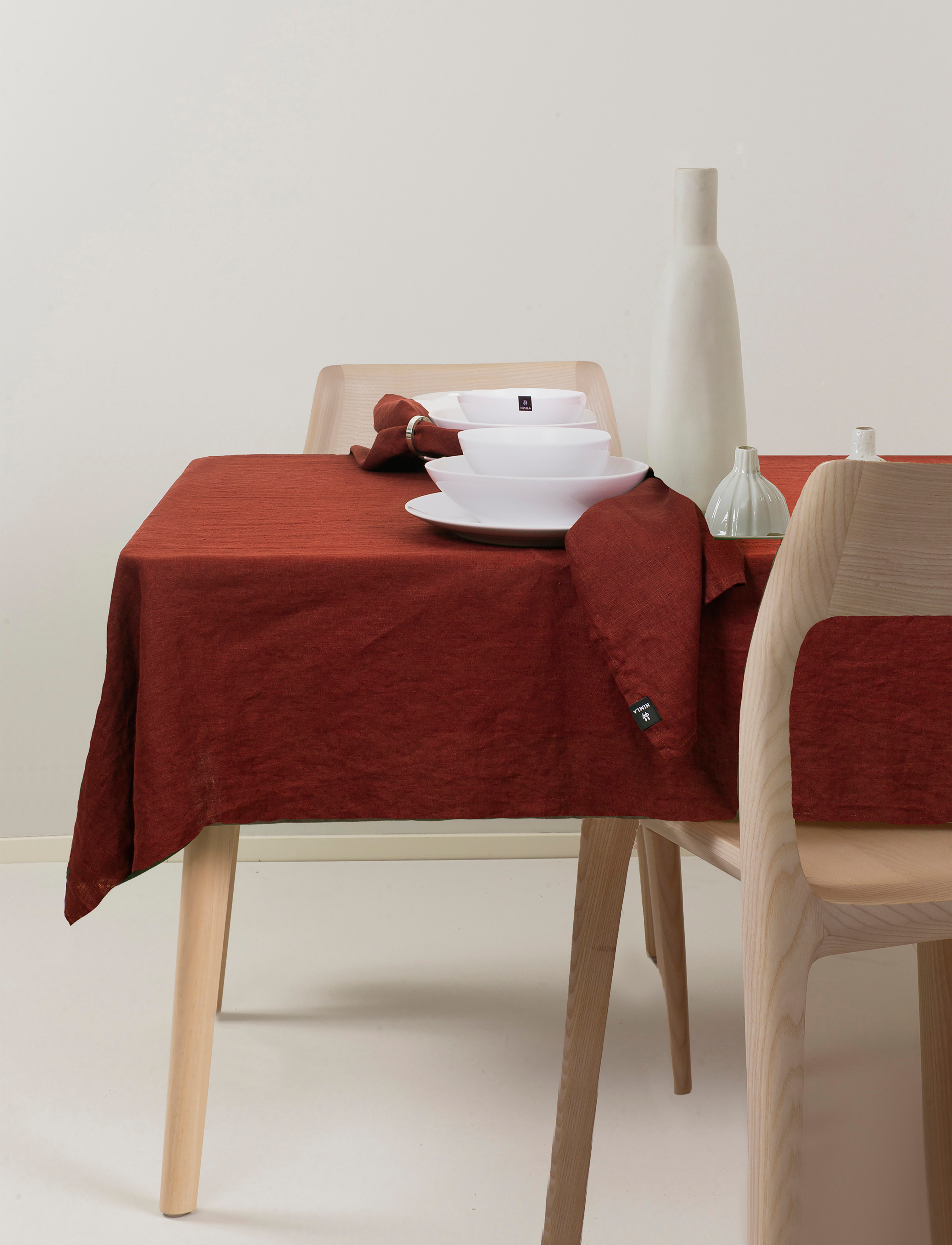 Himla Sunshine Duk, 140X330 cm, Kitchen Textiles, Rot - Tablecloths & Table Runners, Homeware