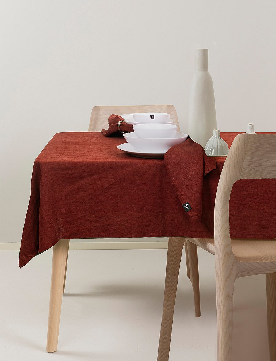 Himla - Sunshine Tablecloth - nach preis einkaufen - lingonberry - 0