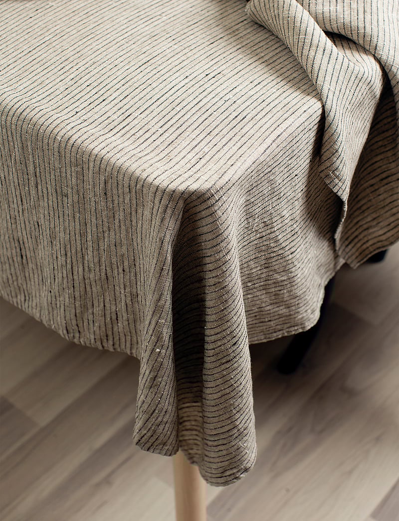 Himla - Linus Tablecloth - laudlinad - kohl/natural - 3