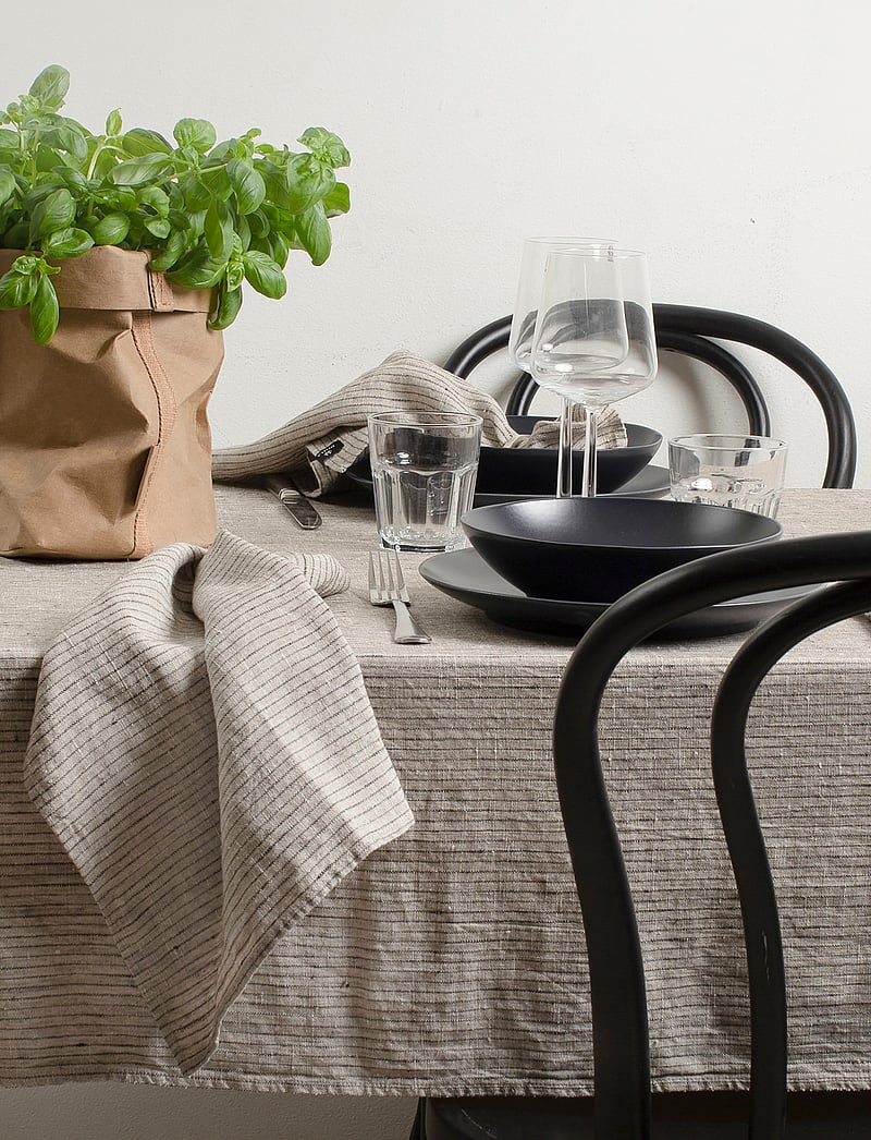 Himla - Linus Napkin 4-pack - kohl/natural - 0