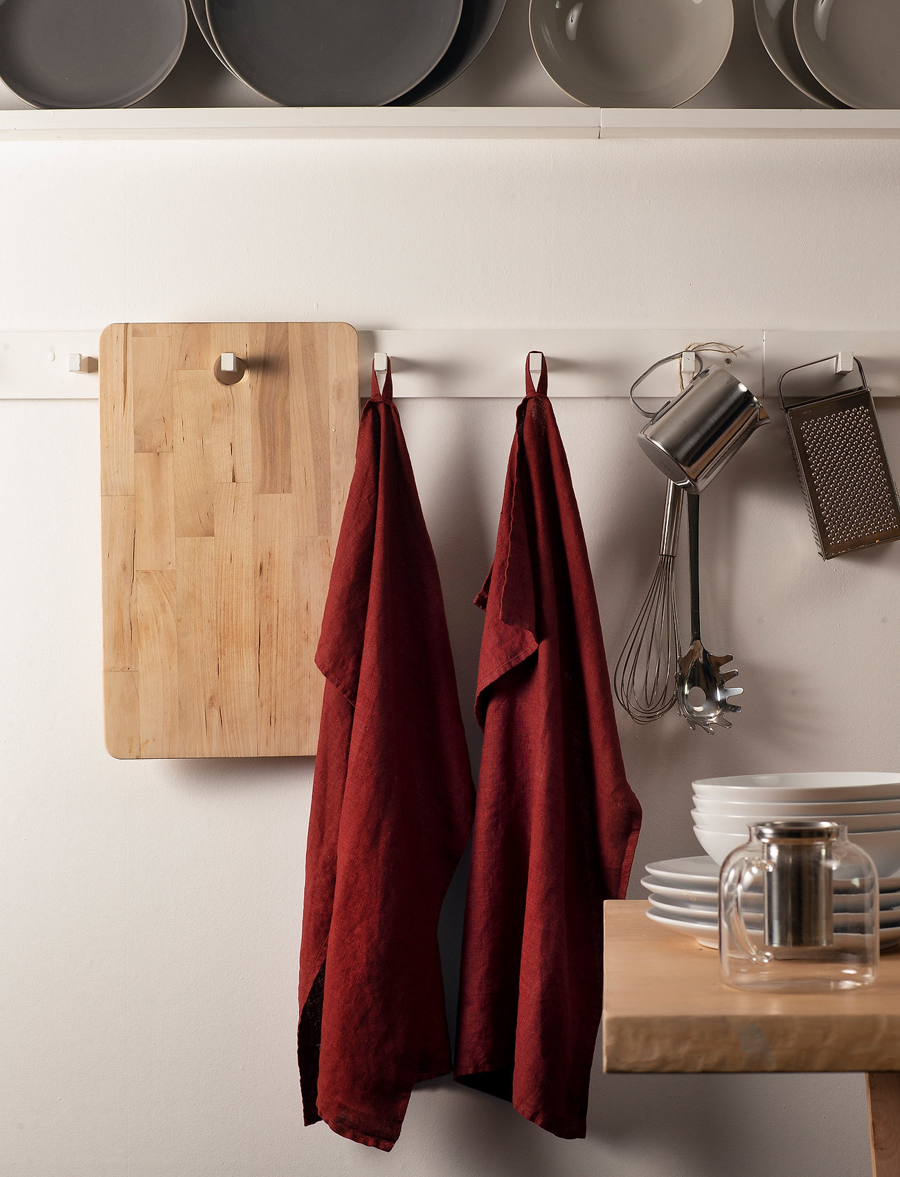 Himla - Sunshine kitchen Kitchen towel - kitchen towels - lingonberry - 1