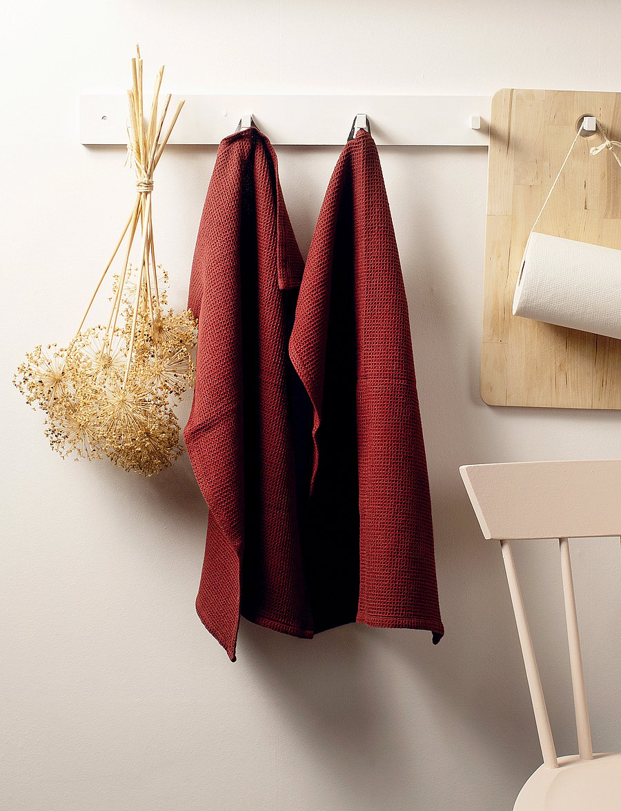 Himla - Hetty Kitchen towel 2-pack - köögirätikud - lingonberry - 0